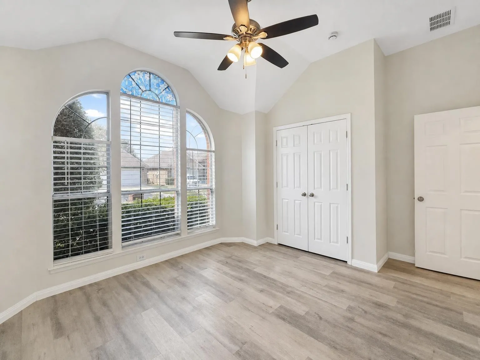 Single Family Residence For Rent in Tarrant County , 4525 Dragonfly Way, Fort Worth, Texas 76244, 3 Bedroom, 2 Bathroom, 2 Garage spaces, 1,780 Sqft, built in 2005, mls#21392871, Real Estate Agent in Fort Worth, Homes For Rent in Tarrant county, Homes For Rent in Fort Worth, Realtor in Fort Worth Texas, Real Estate Brokerage Independent Realty Texas, Luminita Cordes Realtor