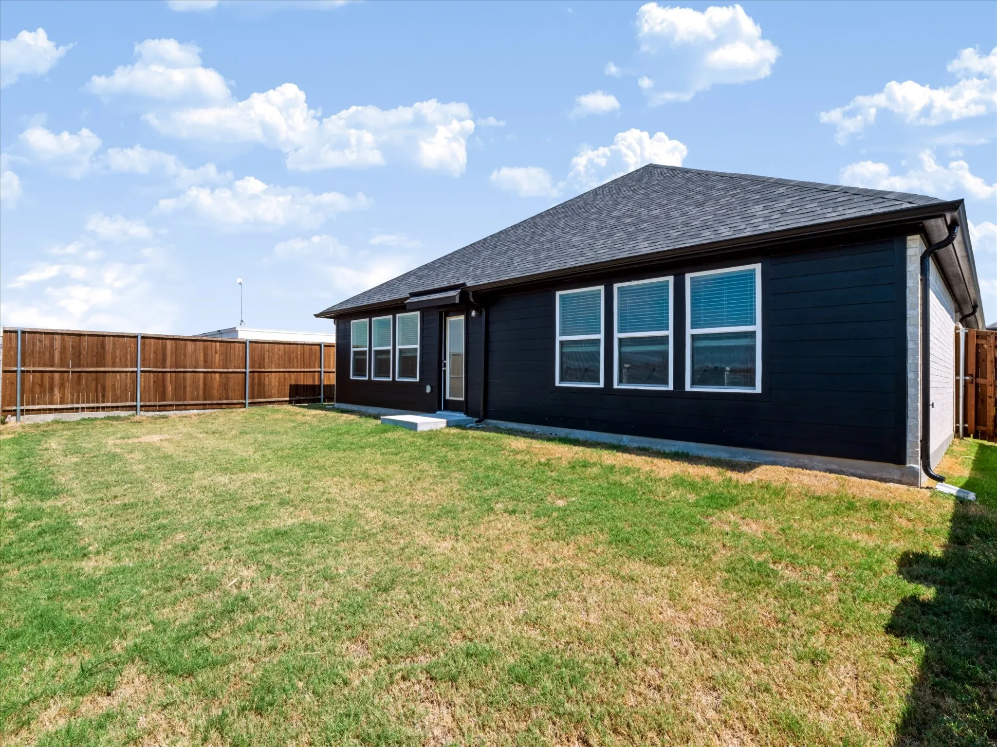 Single Family Residence For Rent in Collin County , 1608 Barnwood Trace, Weston, Texas 75009, 4 Bedroom, 3 Bathroom, 2 Garage spaces, 2,157 Sqft, built in 2025, mls#21392842, Real Estate Agent in Weston, Homes For Rent in Collin county, Homes For Rent in Weston, Realtor in Weston Texas, Real Estate Brokerage Independent Realty Texas, Luminita Cordes Realtor