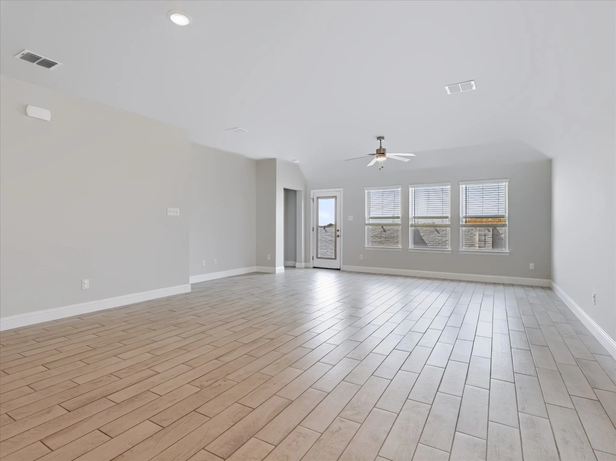 Single Family Residence For Rent in Collin County , 1608 Barnwood Trace, Weston, Texas 75009, 4 Bedroom, 3 Bathroom, 2 Garage spaces, 2,157 Sqft, built in 2025, mls#21392842, Real Estate Agent in Weston, Homes For Rent in Collin county, Homes For Rent in Weston, Realtor in Weston Texas, Real Estate Brokerage Independent Realty Texas, Luminita Cordes Realtor