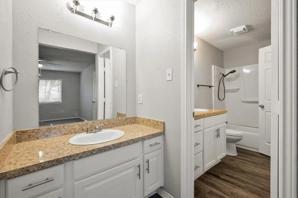 Single Family Residence For Rent in Tarrant County , 3505 Rush Springs Drive, Arlington, Texas 76016, 4 Bedroom, 2 Bathroom, 2 Garage spaces, 1,626 Sqft, built in 1980, mls#21391807, Real Estate Agent in Arlington, Homes For Rent in Tarrant county, Homes For Rent in Arlington, Realtor in Arlington Texas, Real Estate Brokerage Independent Realty Texas, Luminita Cordes Realtor