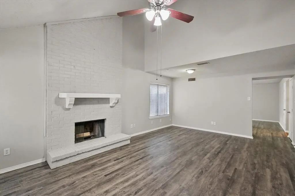 Single Family Residence For Rent in Tarrant County , 3505 Rush Springs Drive, Arlington, Texas 76016, 4 Bedroom, 2 Bathroom, 2 Garage spaces, 1,626 Sqft, built in 1980, mls#21391807, Real Estate Agent in Arlington, Homes For Rent in Tarrant county, Homes For Rent in Arlington, Realtor in Arlington Texas, Real Estate Brokerage Independent Realty Texas, Luminita Cordes Realtor