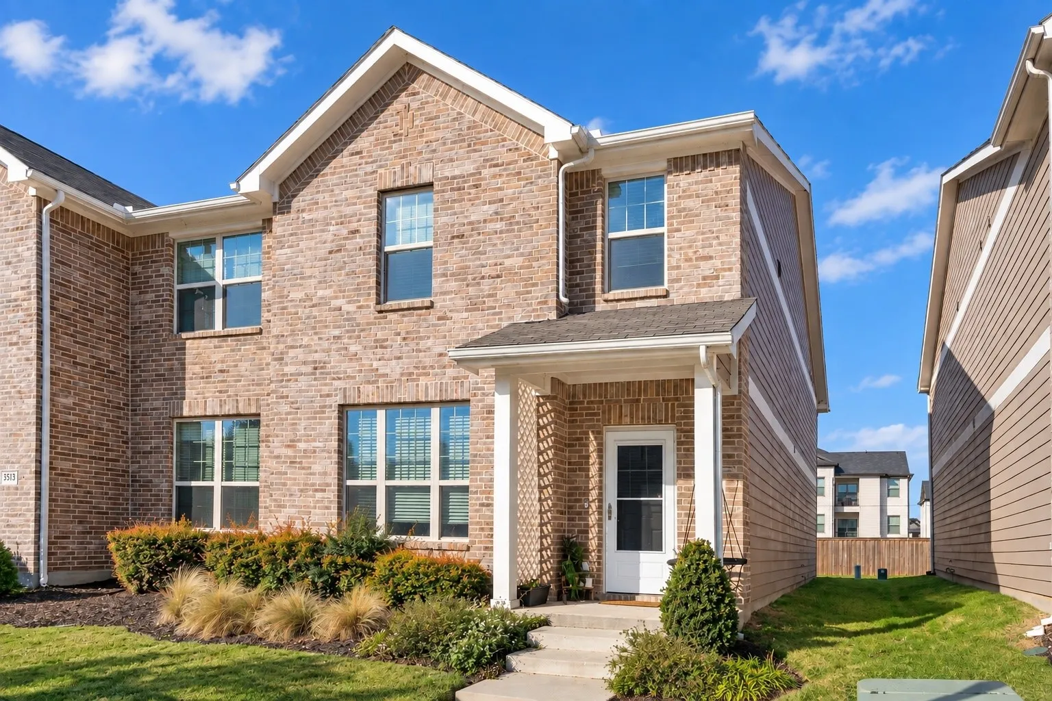 Townhouse For Sale in Denton County , 3517 Cricket Drive, Denton, Texas 76207, 3 Bedroom, 3 Bathroom, 2 Garage spaces, 1,723 Sqft, built in 2020, mls#21392797, Real Estate Agent in Denton, Homes For Sale in Denton county, Homes For Sale in Denton, Realtor in Denton Texas, Real Estate Brokerage Independent Realty Texas, Luminita Cordes Realtor