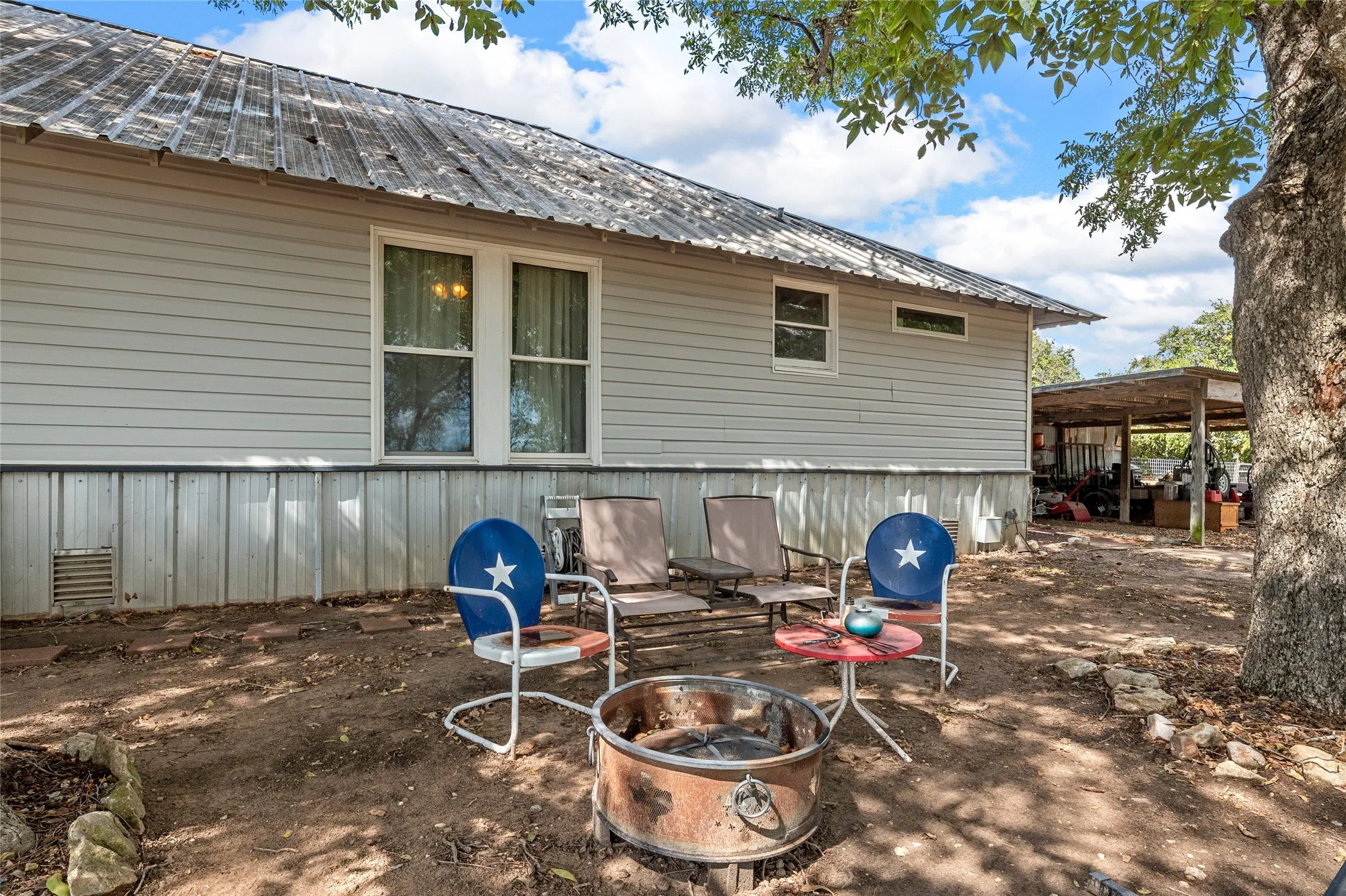 Single Family Residence For Sale in Mc Lennan County , 393 Peevey Lane, Robinson, Texas 76706, 3 Bedroom, 2 Bathroom, Garage spaces, 1,591 Sqft, built in 1950, mls#21391778, Real Estate Agent in Robinson, Homes For Sale in Mc Lennan county, Homes For Sale in Robinson, Realtor in Robinson Texas, Real Estate Brokerage Independent Realty Texas, Luminita Cordes Realtor