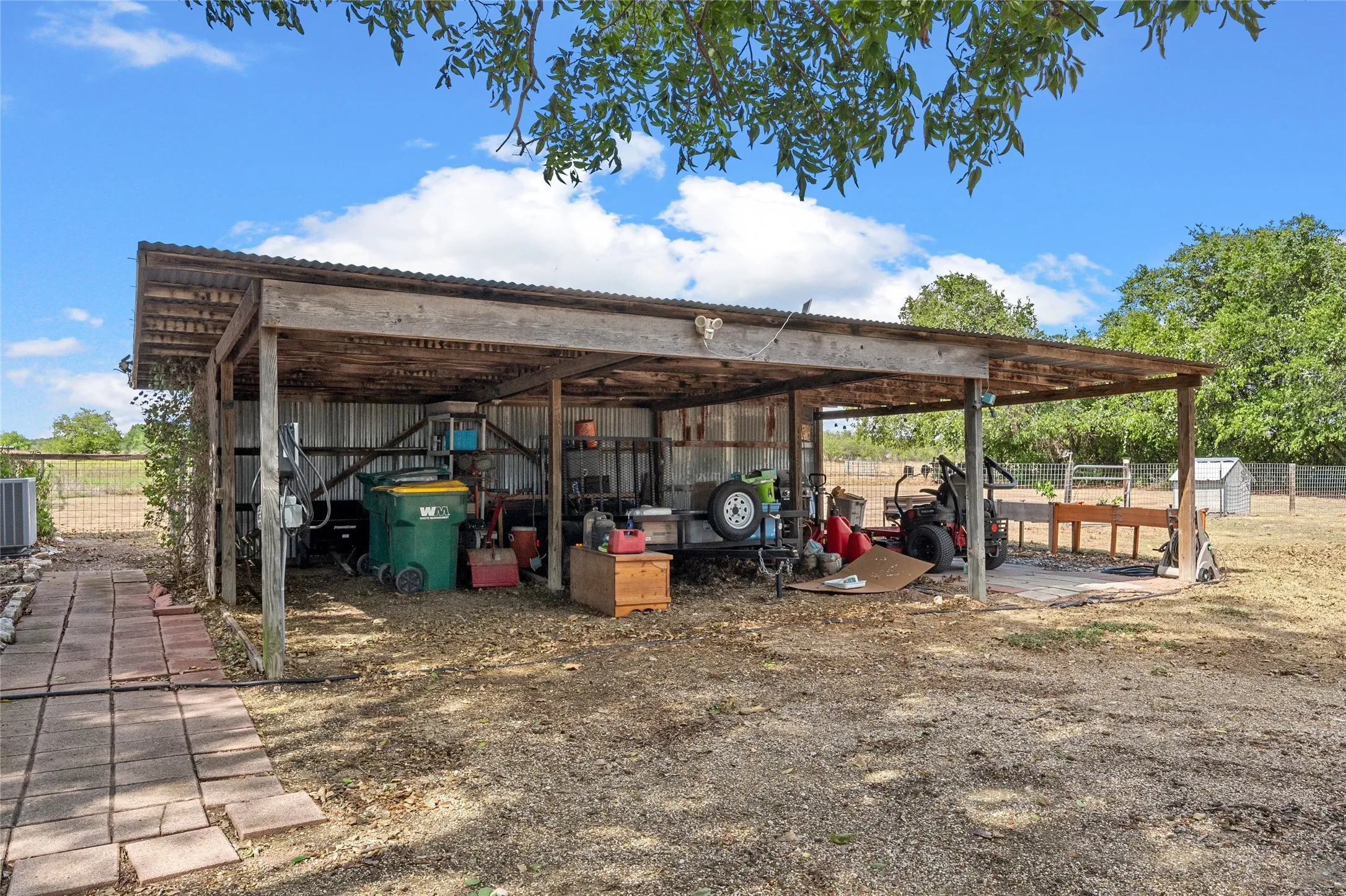 Single Family Residence For Sale in Mc Lennan County , 393 Peevey Lane, Robinson, Texas 76706, 3 Bedroom, 2 Bathroom, Garage spaces, 1,591 Sqft, built in 1950, mls#21391778, Real Estate Agent in Robinson, Homes For Sale in Mc Lennan county, Homes For Sale in Robinson, Realtor in Robinson Texas, Real Estate Brokerage Independent Realty Texas, Luminita Cordes Realtor