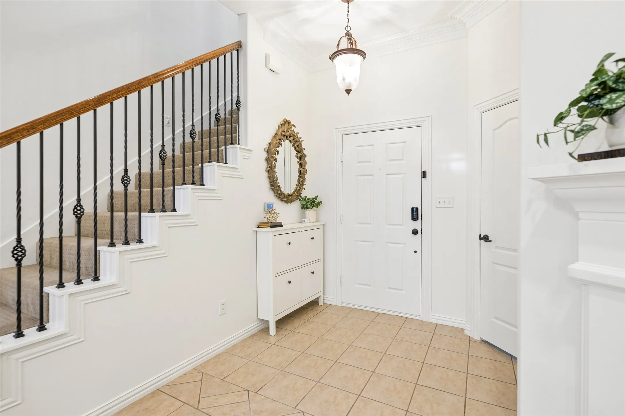 Condominium For Sale in Tarrant County , 2190 Mc Pherson Drive, Grapevine, Texas 76051, 2 Bedroom, 3 Bathroom, 1 Garage spaces, 1,541 Sqft, built in 2004, mls#21392385, Real Estate Agent in Grapevine, Homes For Sale in Tarrant county, Homes For Sale in Grapevine, Realtor in Grapevine Texas, Real Estate Brokerage Independent Realty Texas, Luminita Cordes Realtor