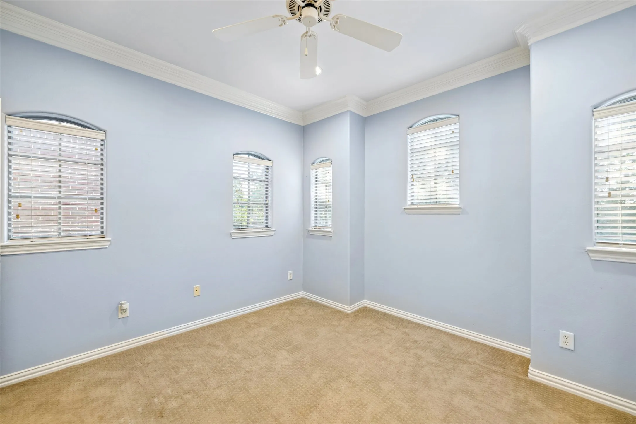 Condominium For Sale in Tarrant County , 2190 Mc Pherson Drive, Grapevine, Texas 76051, 2 Bedroom, 3 Bathroom, 1 Garage spaces, 1,541 Sqft, built in 2004, mls#21392385, Real Estate Agent in Grapevine, Homes For Sale in Tarrant county, Homes For Sale in Grapevine, Realtor in Grapevine Texas, Real Estate Brokerage Independent Realty Texas, Luminita Cordes Realtor