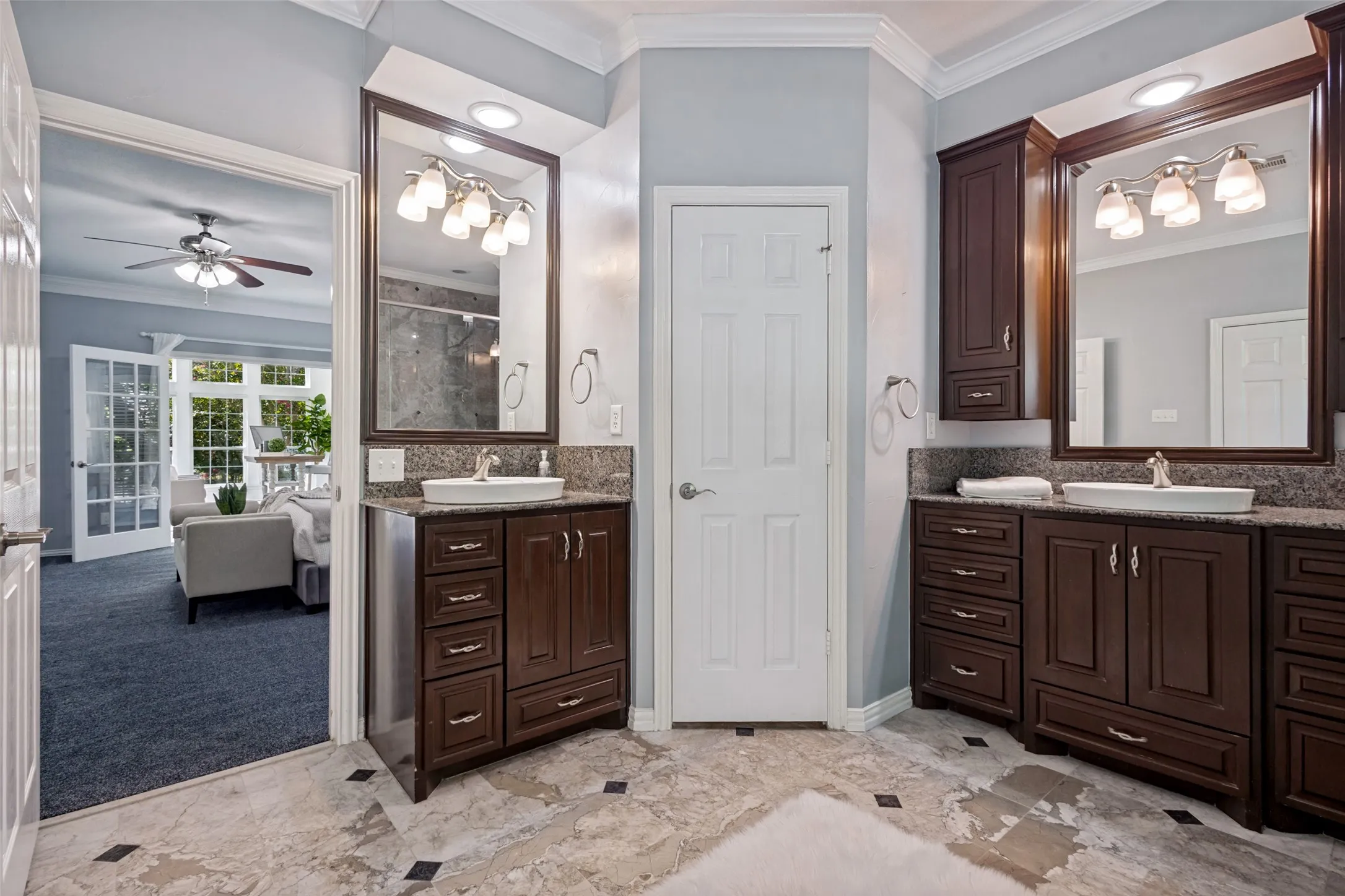 Single Family Residence For Sale in Tarrant County , 204 E Chapel Downs Drive, Southlake, Texas 76092, 4 Bedroom, 4 Bathroom, 3 Garage spaces, 3,635 Sqft, built in 1992, mls#21392754, Real Estate Agent in Southlake, Homes For Sale in Tarrant county, Homes For Sale in Southlake, Realtor in Southlake Texas, Real Estate Brokerage Independent Realty Texas, Luminita Cordes Realtor