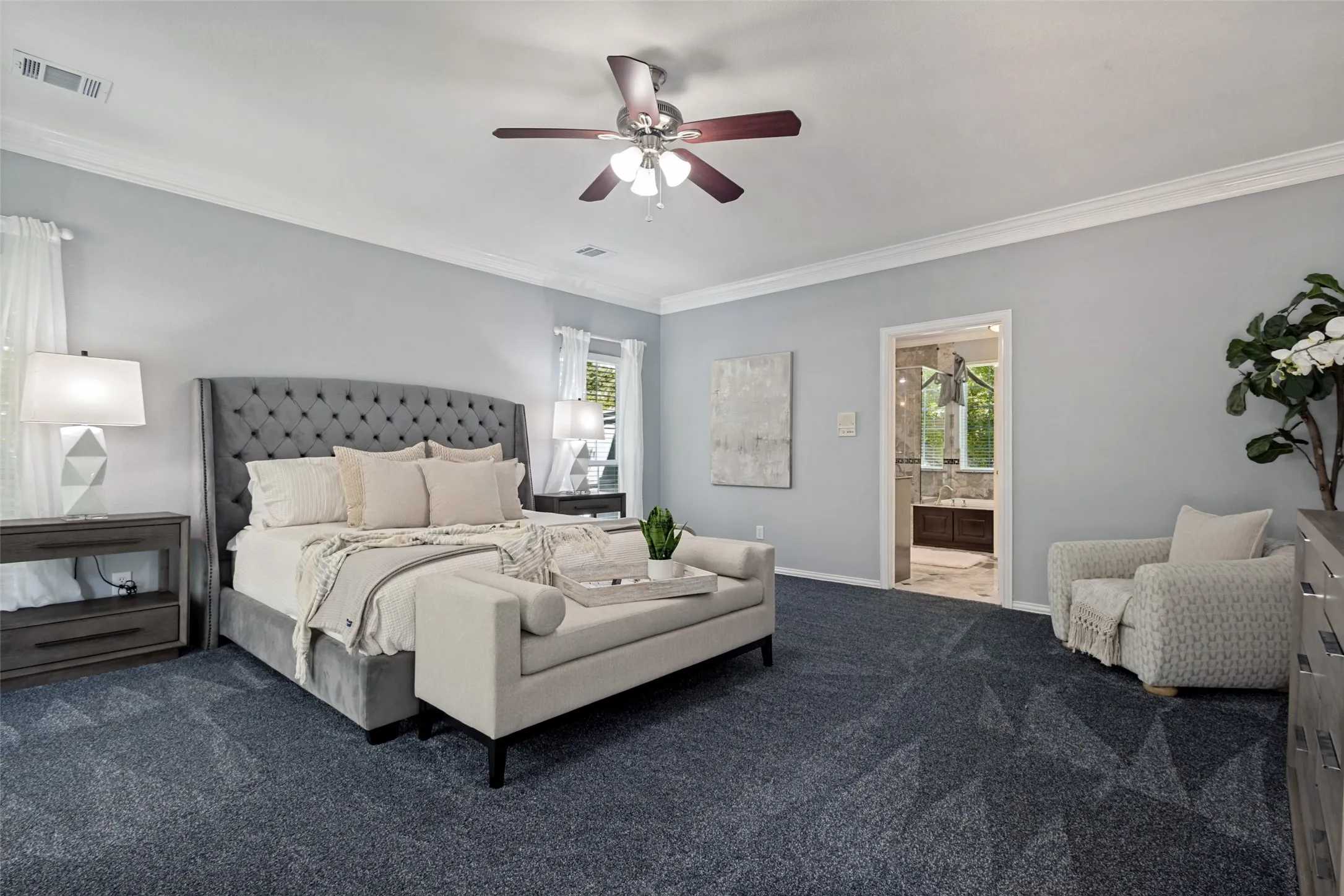Single Family Residence For Sale in Tarrant County , 204 E Chapel Downs Drive, Southlake, Texas 76092, 4 Bedroom, 4 Bathroom, 3 Garage spaces, 3,635 Sqft, built in 1992, mls#21392754, Real Estate Agent in Southlake, Homes For Sale in Tarrant county, Homes For Sale in Southlake, Realtor in Southlake Texas, Real Estate Brokerage Independent Realty Texas, Luminita Cordes Realtor