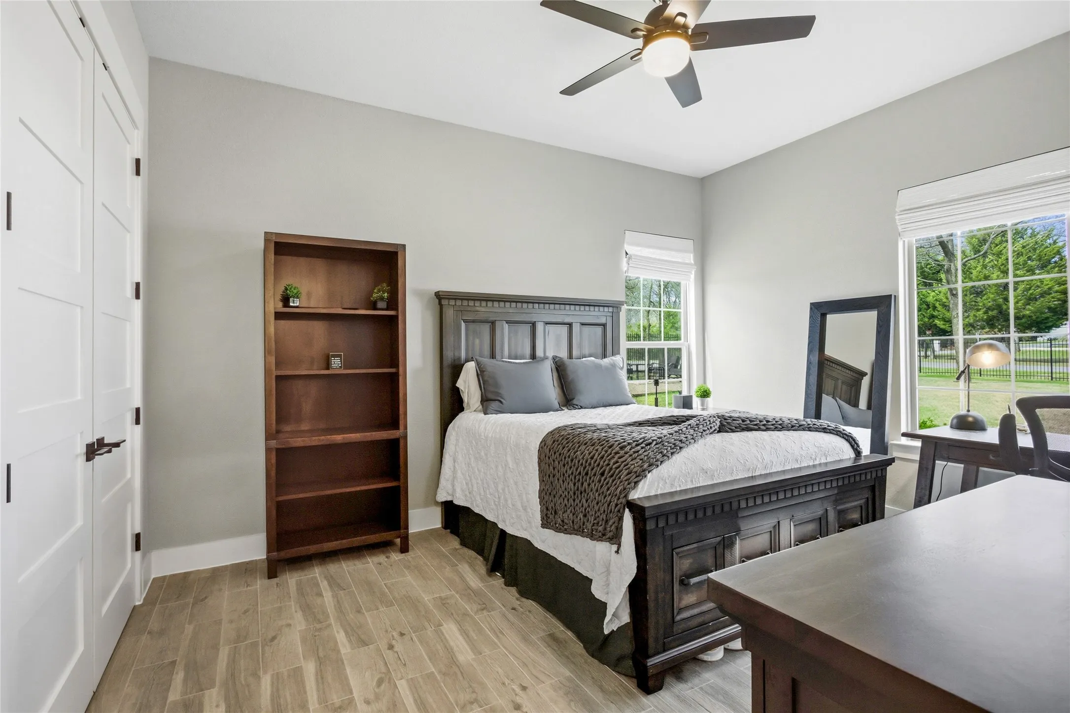 Single Family Residence For Sale in Grayson County , 216 Glen Ellen Road, Pottsboro, Texas 75076, 3 Bedroom, 3 Bathroom, 2 Garage spaces, 2,636 Sqft, built in 2021, mls#21392356, Real Estate Agent in Pottsboro, Homes For Sale in Grayson county, Homes For Sale in Pottsboro, Realtor in Pottsboro Texas, Real Estate Brokerage Independent Realty Texas, Luminita Cordes Realtor