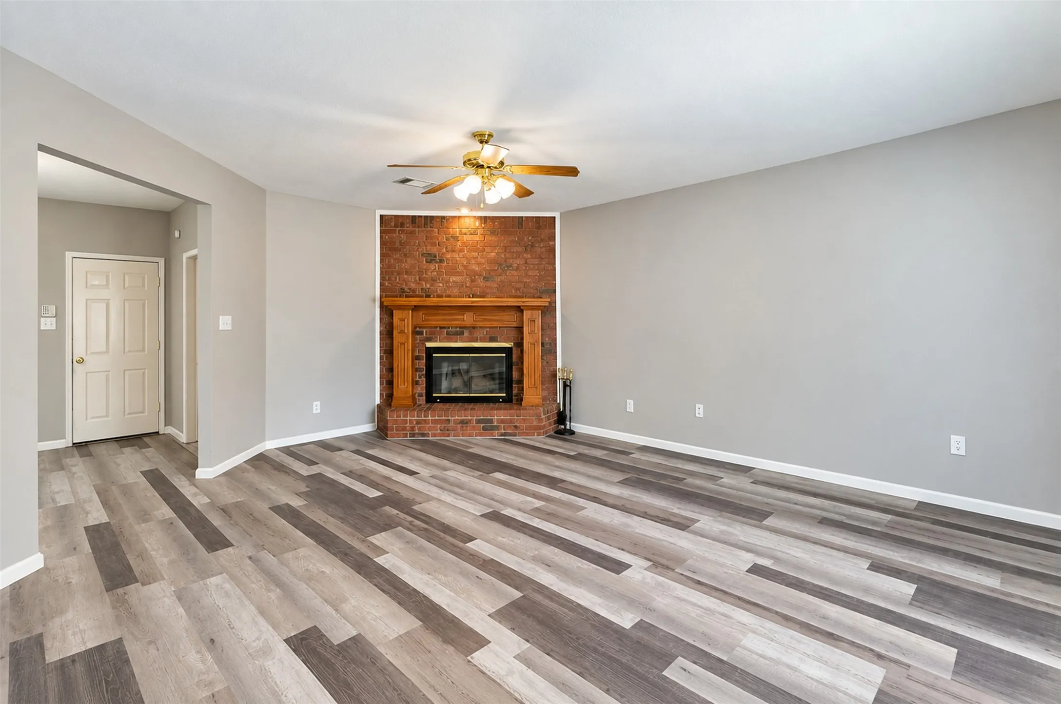 Single Family Residence For Rent in Dallas County , 4205 Jasper Court, Rowlett, Texas 75088, 4 Bedroom, 3 Bathroom, 2 Garage spaces, 2,406 Sqft, built in 2002, mls#21392896, Real Estate Agent in Rowlett, Homes For Rent in Dallas county, Homes For Rent in Rowlett, Realtor in Rowlett Texas, Real Estate Brokerage Independent Realty Texas, Luminita Cordes Realtor
