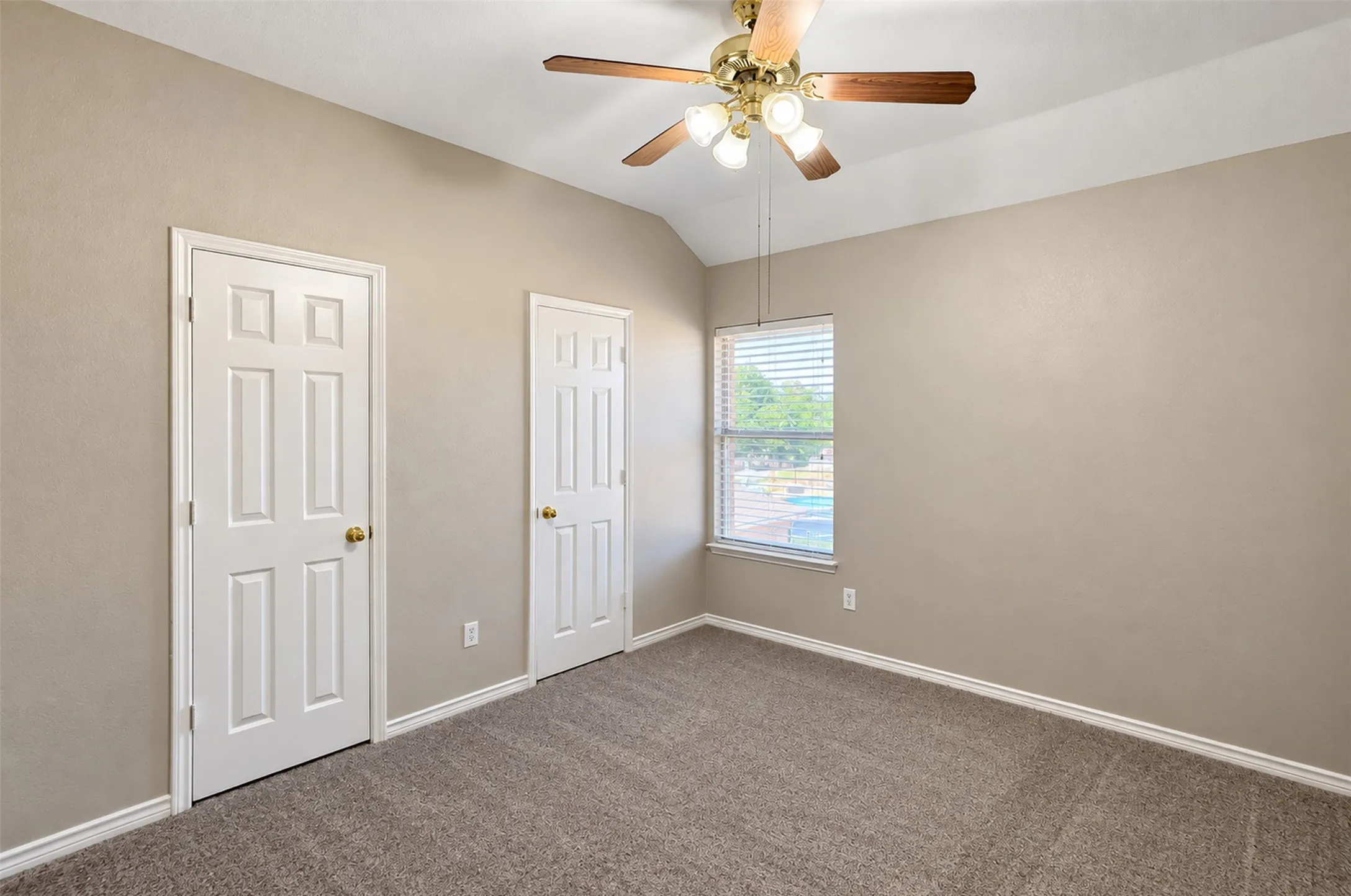 Single Family Residence For Rent in Dallas County , 4205 Jasper Court, Rowlett, Texas 75088, 4 Bedroom, 3 Bathroom, 2 Garage spaces, 2,406 Sqft, built in 2002, mls#21392896, Real Estate Agent in Rowlett, Homes For Rent in Dallas county, Homes For Rent in Rowlett, Realtor in Rowlett Texas, Real Estate Brokerage Independent Realty Texas, Luminita Cordes Realtor