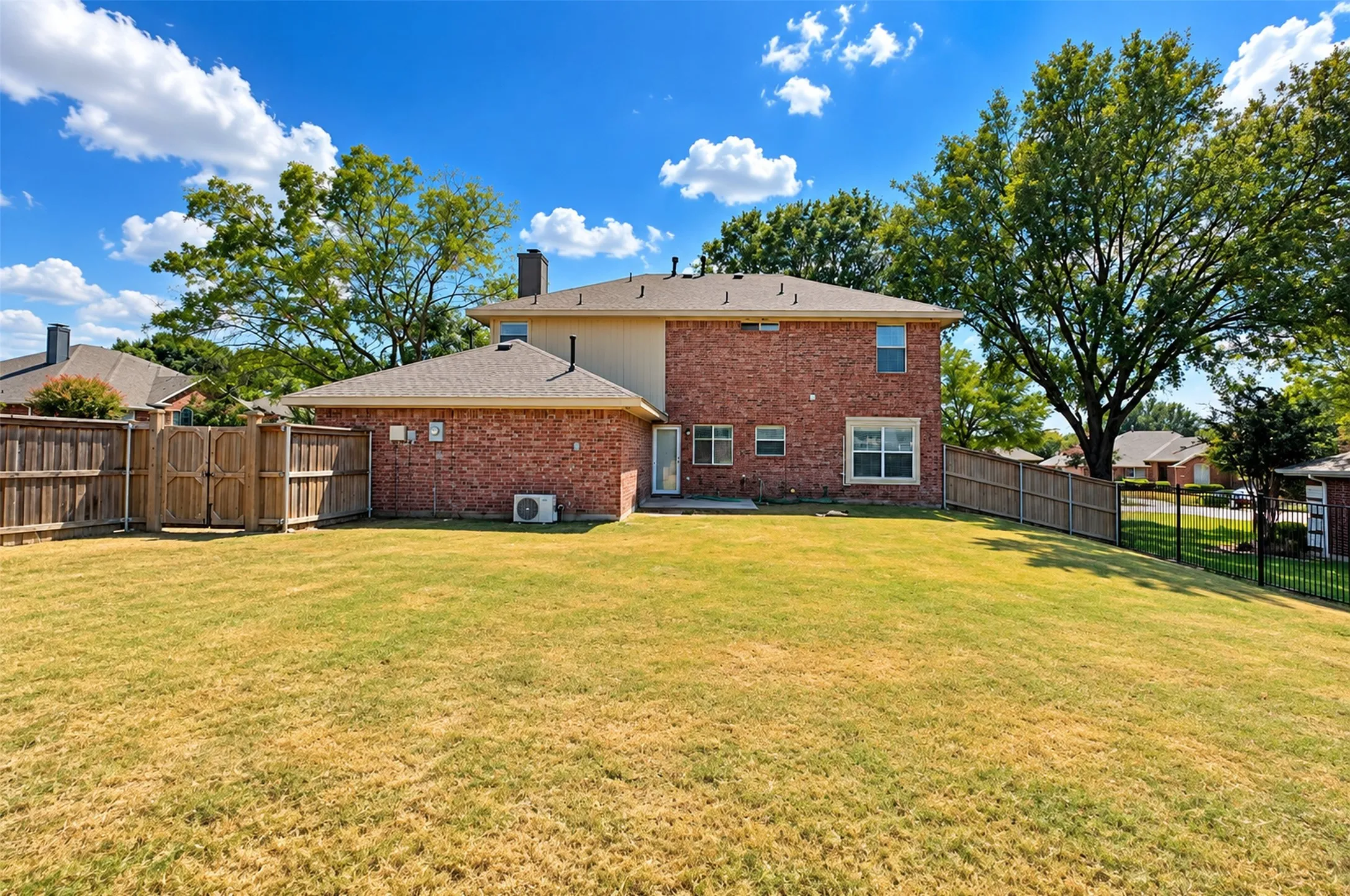 Single Family Residence For Rent in Dallas County , 4205 Jasper Court, Rowlett, Texas 75088, 4 Bedroom, 3 Bathroom, 2 Garage spaces, 2,406 Sqft, built in 2002, mls#21392896, Real Estate Agent in Rowlett, Homes For Rent in Dallas county, Homes For Rent in Rowlett, Realtor in Rowlett Texas, Real Estate Brokerage Independent Realty Texas, Luminita Cordes Realtor