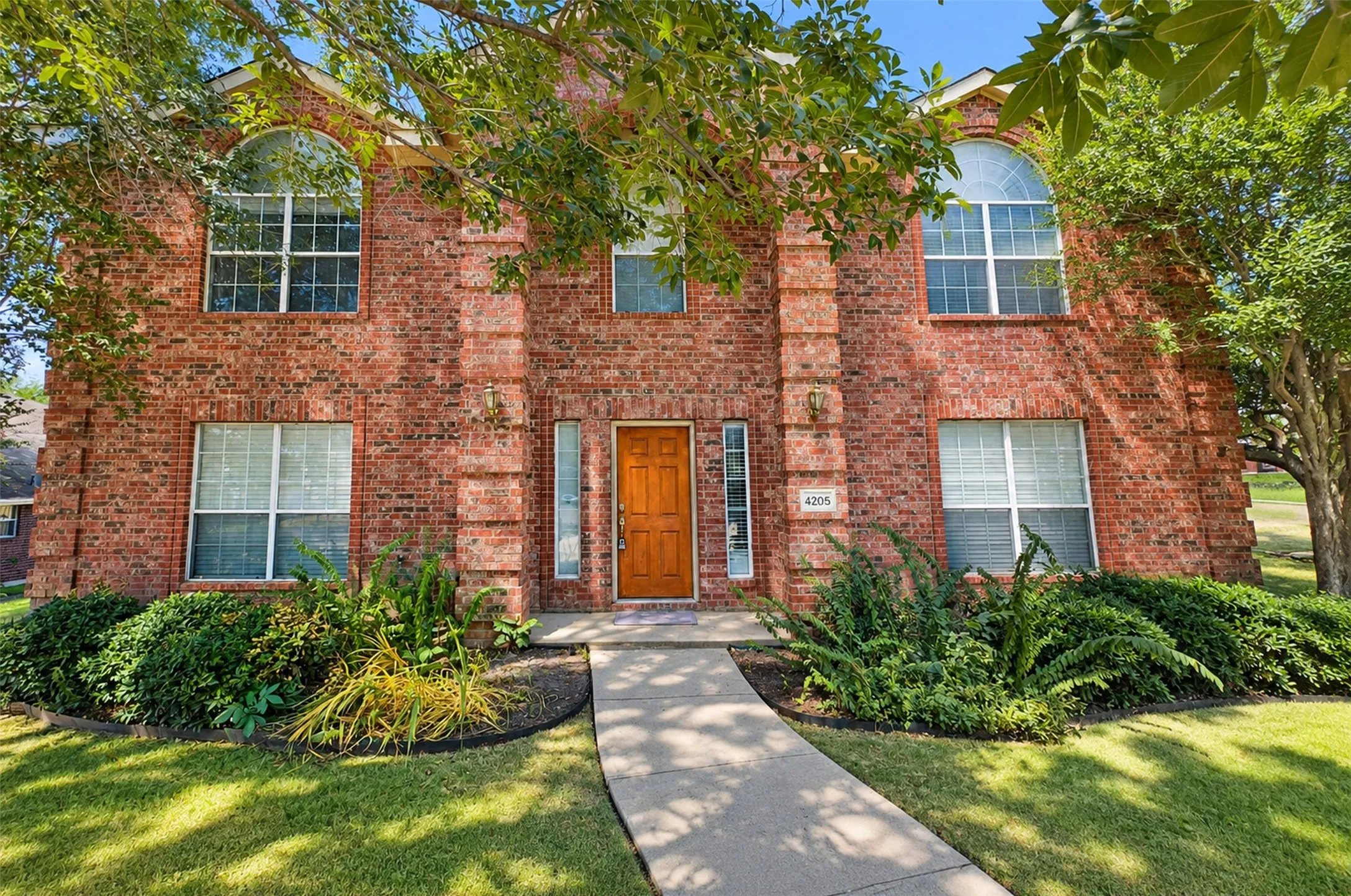 Single Family Residence For Rent in Dallas County , 4205 Jasper Court, Rowlett, Texas 75088, 4 Bedroom, 3 Bathroom, 2 Garage spaces, 2,406 Sqft, built in 2002, mls#21392896, Real Estate Agent in Rowlett, Homes For Rent in Dallas county, Homes For Rent in Rowlett, Realtor in Rowlett Texas, Real Estate Brokerage Independent Realty Texas, Luminita Cordes Realtor