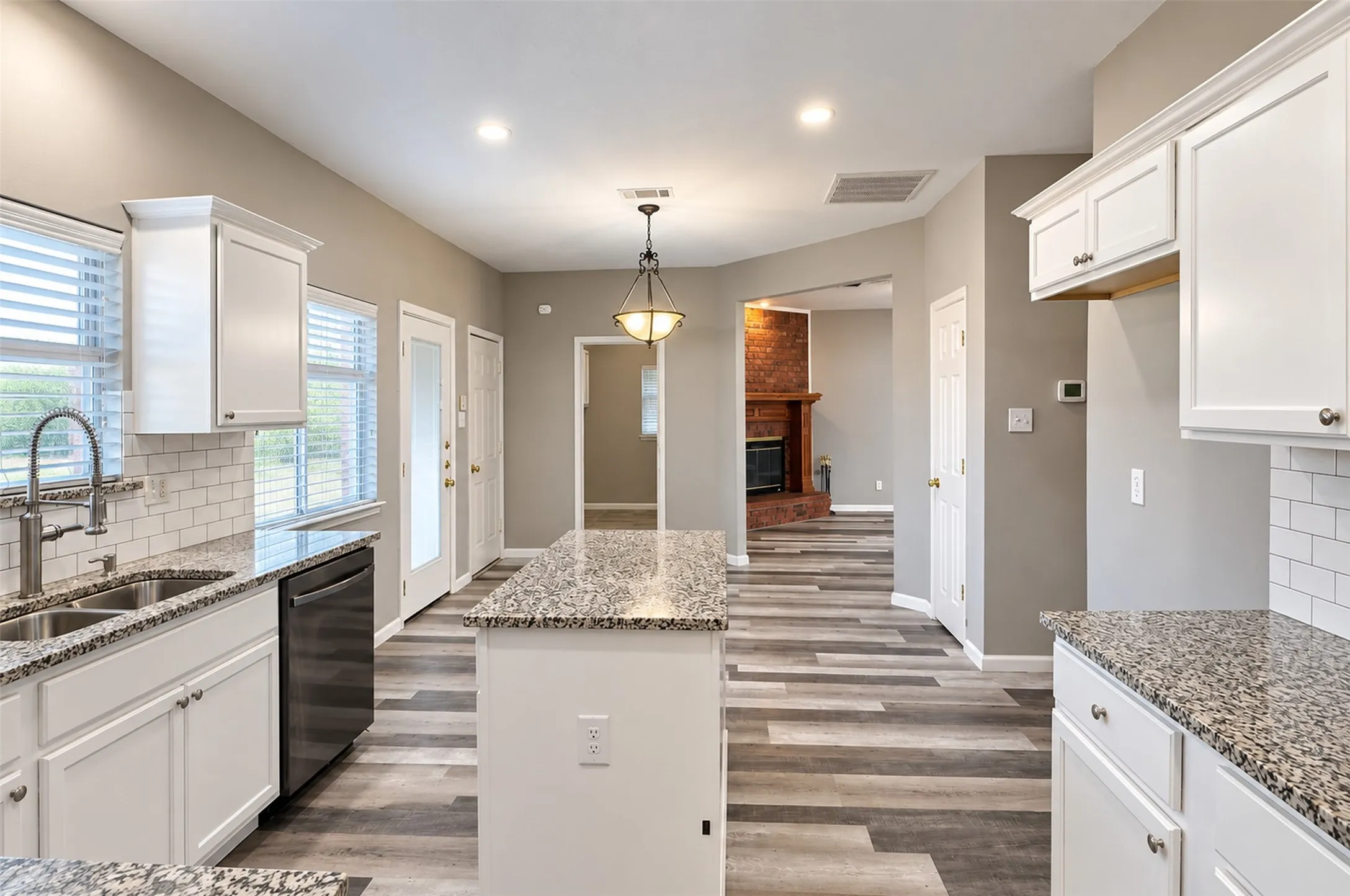 Single Family Residence For Rent in Dallas County , 4205 Jasper Court, Rowlett, Texas 75088, 4 Bedroom, 3 Bathroom, 2 Garage spaces, 2,406 Sqft, built in 2002, mls#21392896, Real Estate Agent in Rowlett, Homes For Rent in Dallas county, Homes For Rent in Rowlett, Realtor in Rowlett Texas, Real Estate Brokerage Independent Realty Texas, Luminita Cordes Realtor