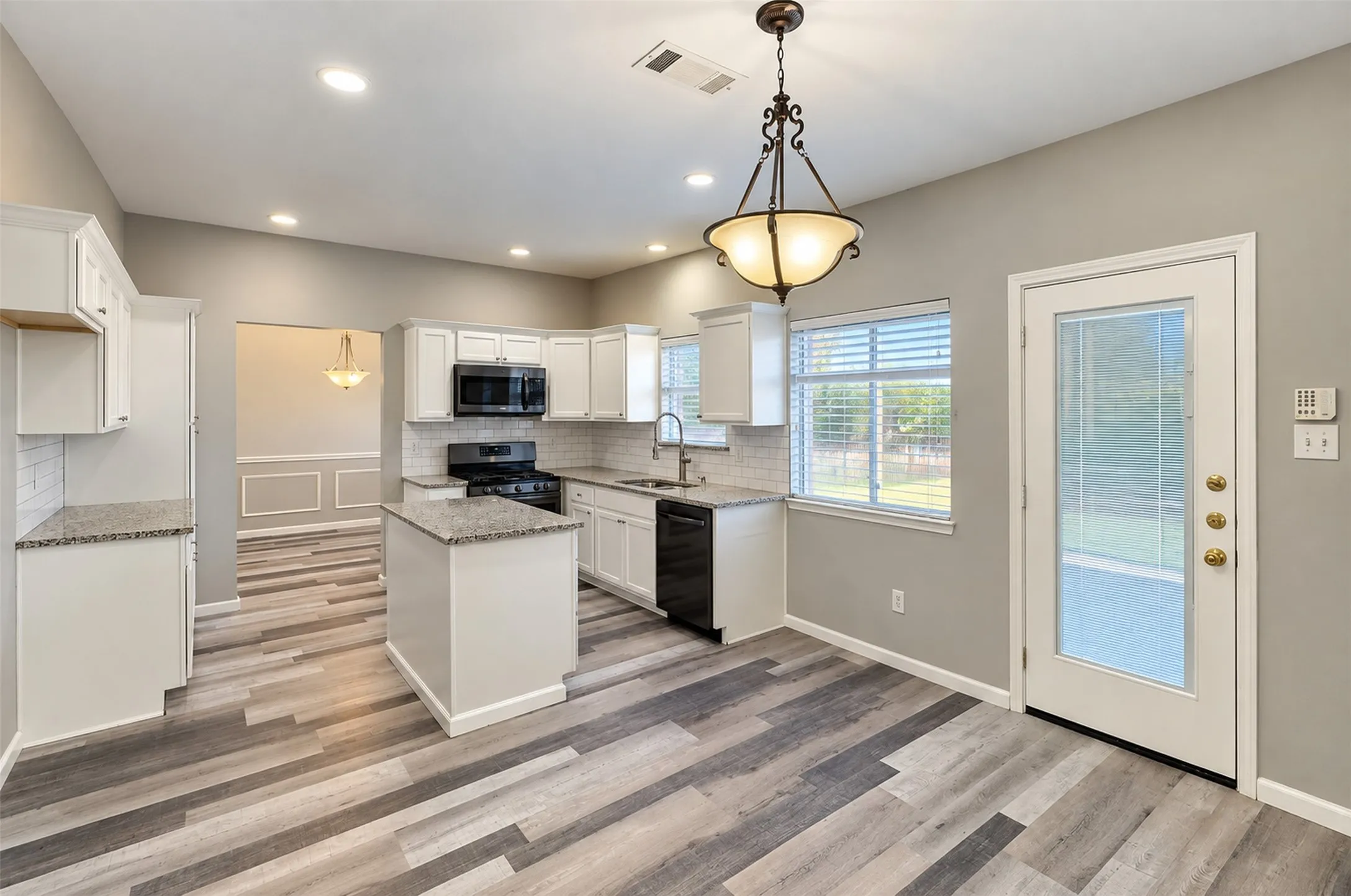 Single Family Residence For Rent in Dallas County , 4205 Jasper Court, Rowlett, Texas 75088, 4 Bedroom, 3 Bathroom, 2 Garage spaces, 2,406 Sqft, built in 2002, mls#21392896, Real Estate Agent in Rowlett, Homes For Rent in Dallas county, Homes For Rent in Rowlett, Realtor in Rowlett Texas, Real Estate Brokerage Independent Realty Texas, Luminita Cordes Realtor