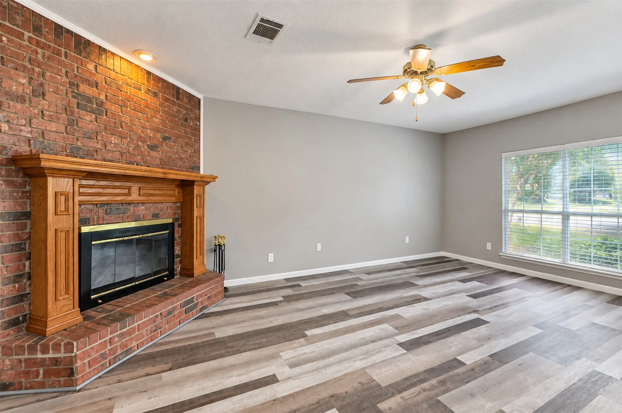 Single Family Residence For Rent in Dallas County , 4205 Jasper Court, Rowlett, Texas 75088, 4 Bedroom, 3 Bathroom, 2 Garage spaces, 2,406 Sqft, built in 2002, mls#21392896, Real Estate Agent in Rowlett, Homes For Rent in Dallas county, Homes For Rent in Rowlett, Realtor in Rowlett Texas, Real Estate Brokerage Independent Realty Texas, Luminita Cordes Realtor
