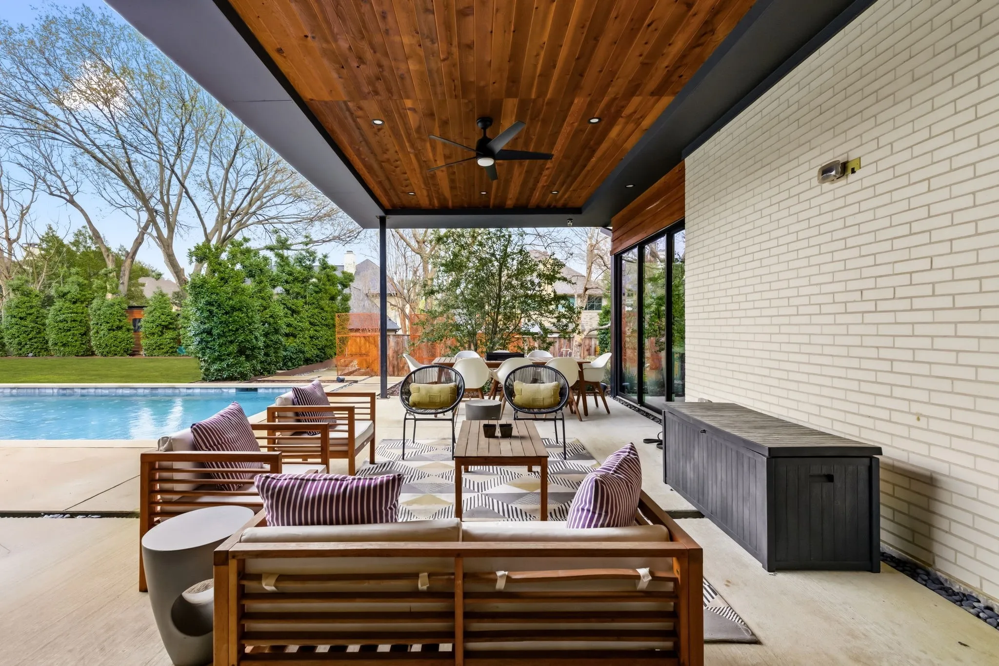 Single Family Residence For Sale in Dallas County , 9360 Lakemont Drive, Dallas, Texas 75220, 5 Bedroom, 5 Bathroom, 4 Garage spaces, 4,981 Sqft, built in 2019, mls#21392900, Real Estate Agent in Dallas, Homes For Sale in Dallas county, Homes For Sale in Dallas, Realtor in Dallas Texas, Real Estate Brokerage Independent Realty Texas, Luminita Cordes Realtor