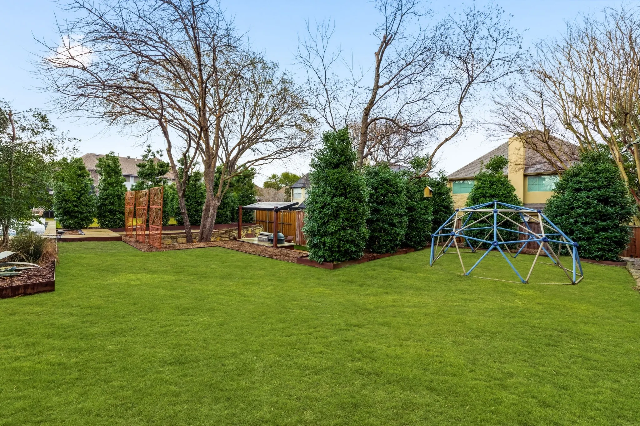 Single Family Residence For Sale in Dallas County , 9360 Lakemont Drive, Dallas, Texas 75220, 5 Bedroom, 5 Bathroom, 4 Garage spaces, 4,981 Sqft, built in 2019, mls#21392900, Real Estate Agent in Dallas, Homes For Sale in Dallas county, Homes For Sale in Dallas, Realtor in Dallas Texas, Real Estate Brokerage Independent Realty Texas, Luminita Cordes Realtor