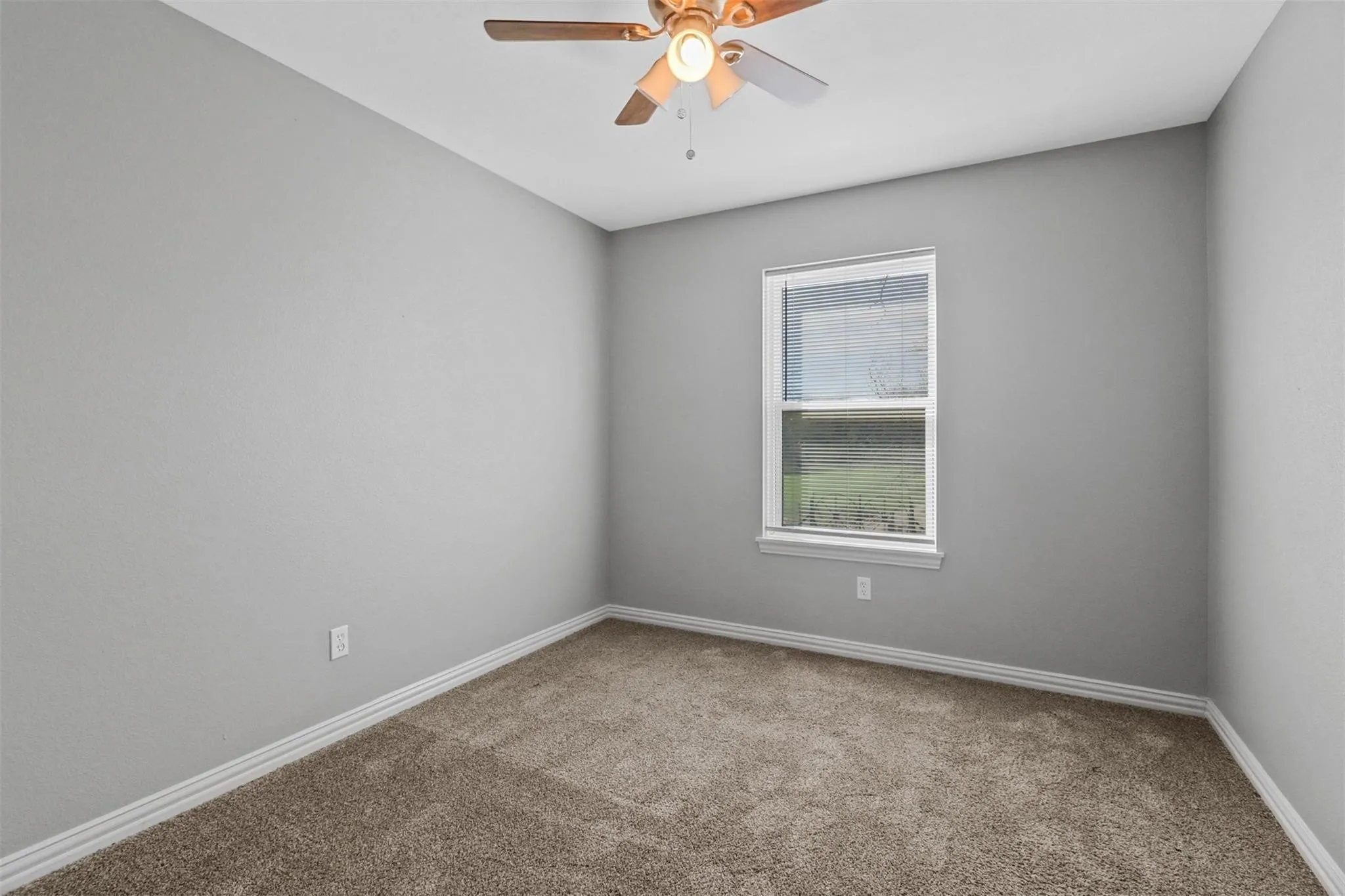 Duplex For Rent in Grayson County , 525-527 E Ball Street 525, Tom Bean, Texas 75489, 3 Bedroom, 3 Bathroom, Garage spaces, 1,424 Sqft, built in 2023, mls#21392903, Real Estate Agent in Tom Bean, Homes For Rent in Grayson county, Homes For Rent in Tom Bean, Realtor in Tom Bean Texas, Real Estate Brokerage Independent Realty Texas, Luminita Cordes Realtor