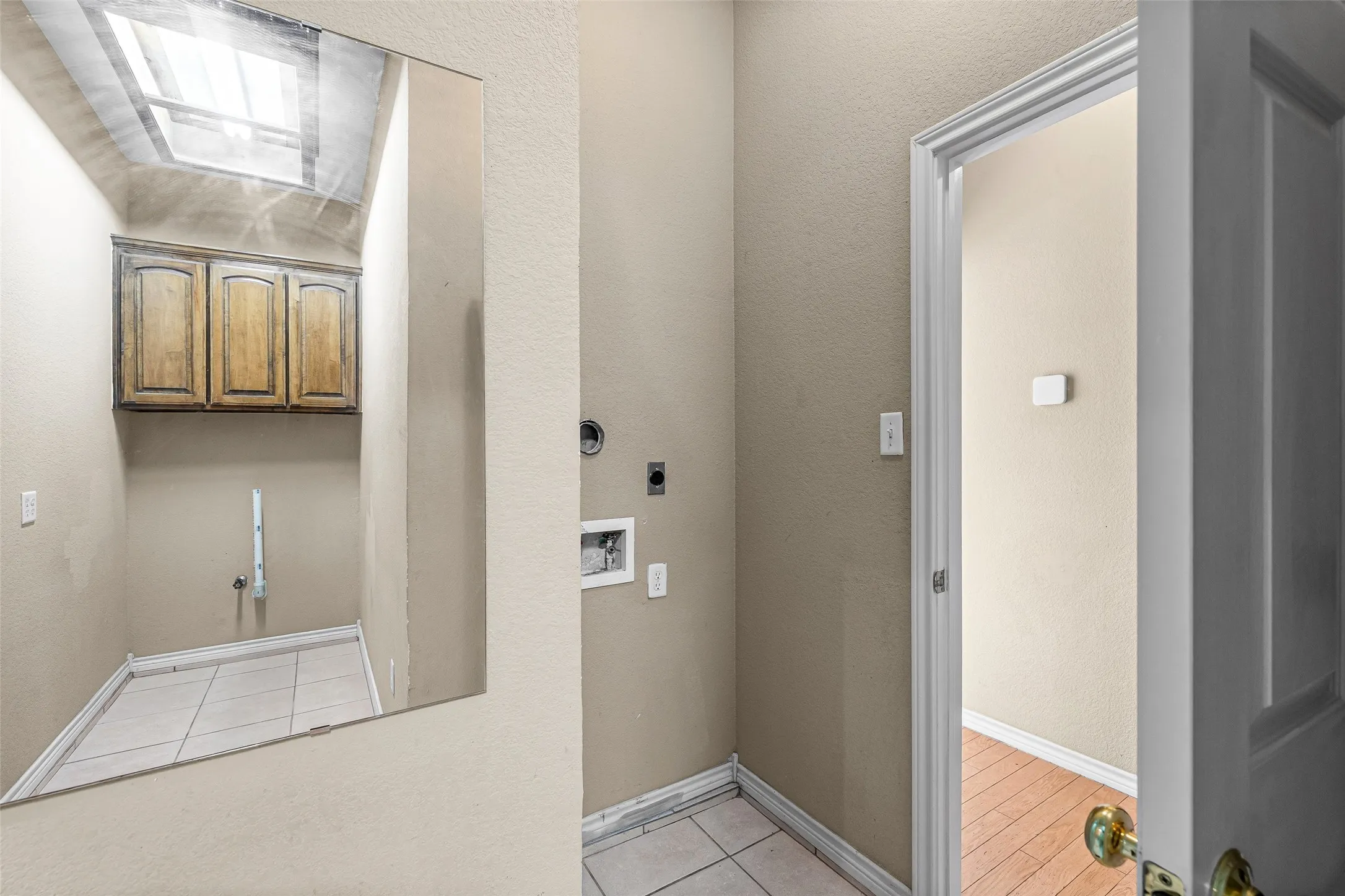 Single Family Residence For Sale in Hood County , 8816 The Briers Court, Granbury, Texas 76049, 3 Bedroom, 2 Bathroom, 2 Garage spaces, 1,962 Sqft, built in 2000, mls#21392673, Real Estate Agent in Granbury, Homes For Sale in Hood county, Homes For Sale in Granbury, Realtor in Granbury Texas, Real Estate Brokerage Independent Realty Texas, Luminita Cordes Realtor