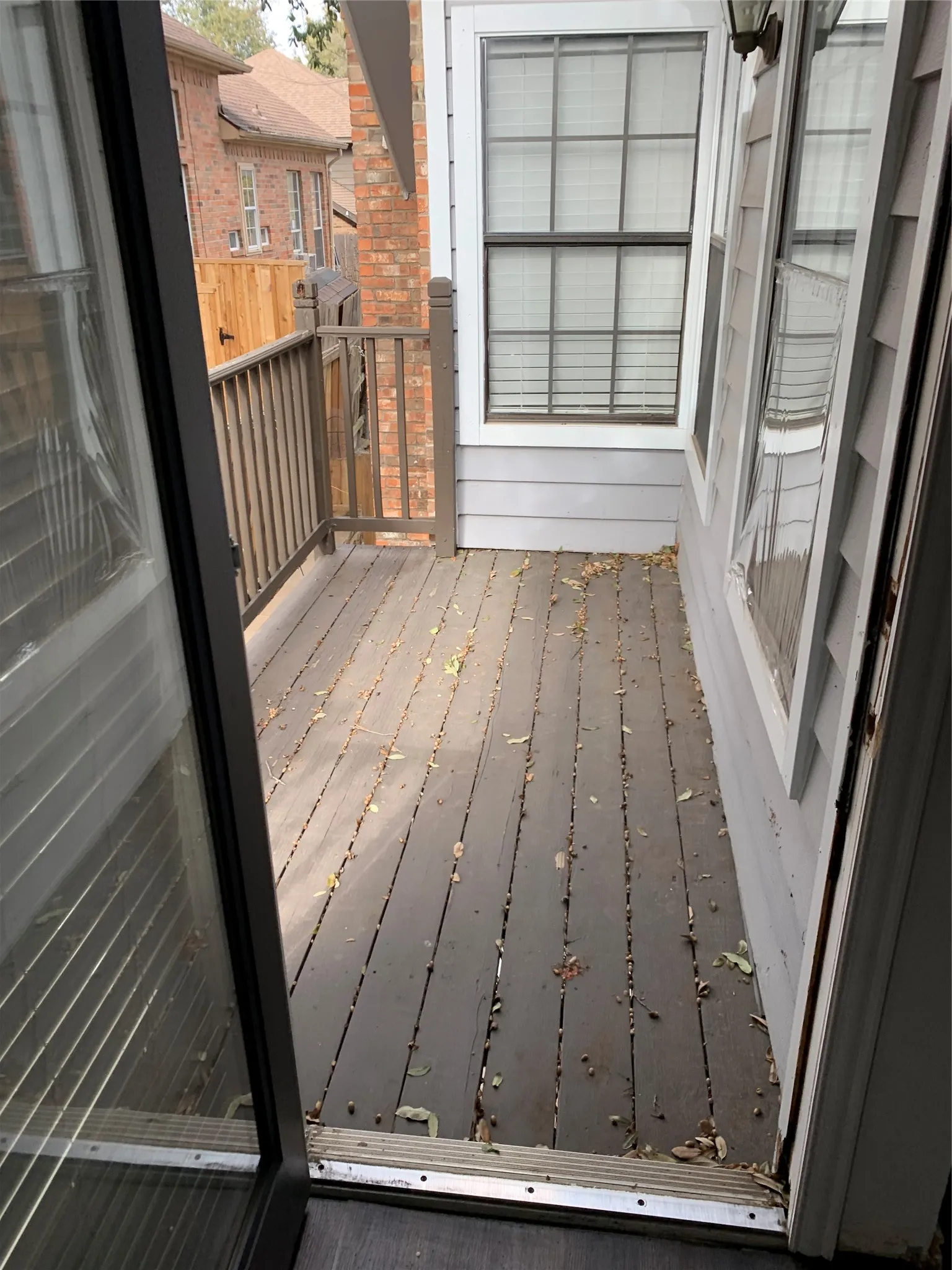 Single Family Residence For Rent in Dallas County , 400 Saint Durney Court, Irving, Texas 75038, 2 Bedroom, 3 Bathroom, 2 Garage spaces, 1,616 Sqft, built in 1984, mls#21392123, Real Estate Agent in Irving, Homes For Rent in Dallas county, Homes For Rent in Irving, Realtor in Irving Texas, Real Estate Brokerage Independent Realty Texas, Luminita Cordes Realtor