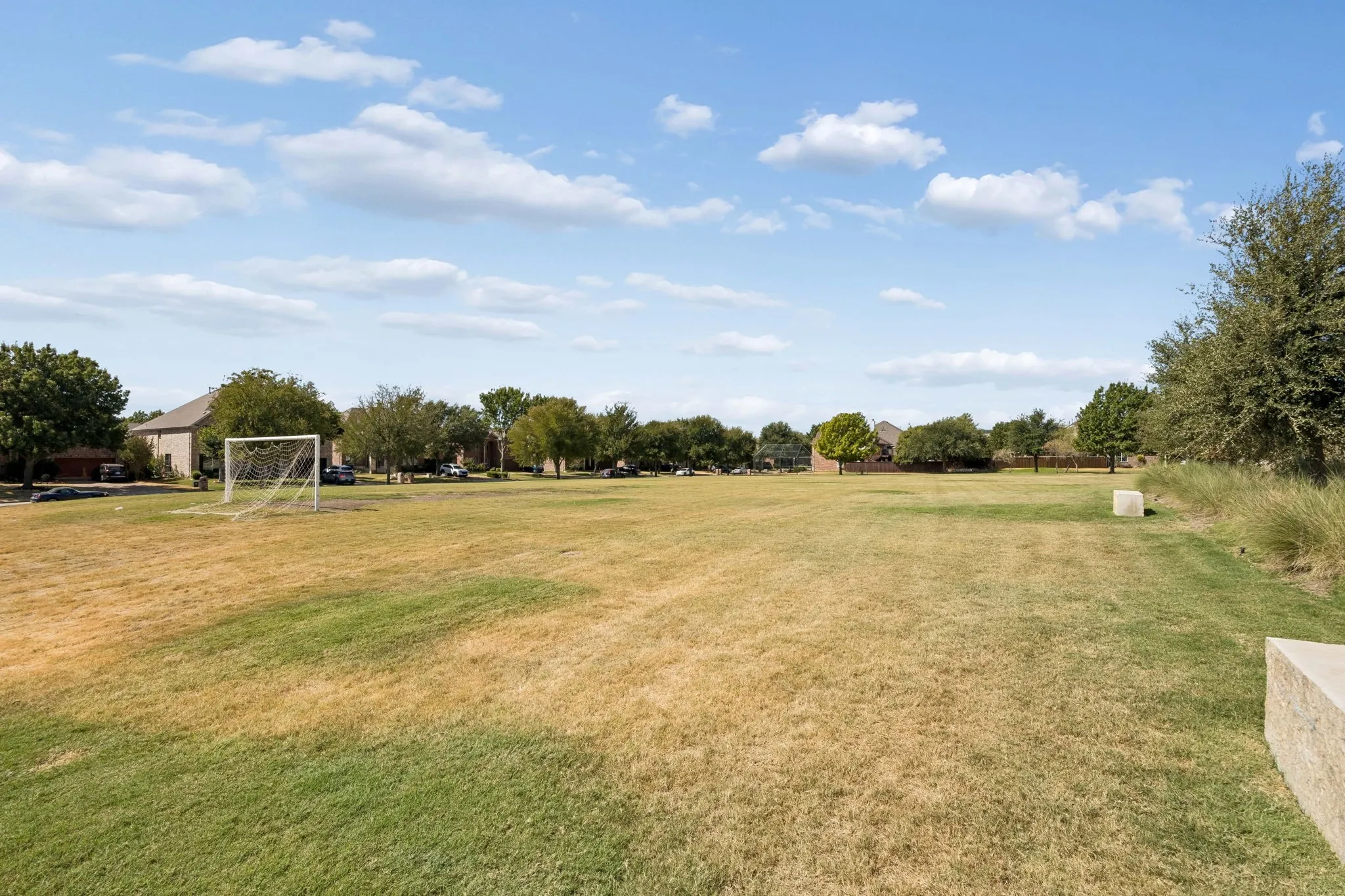 Townhouse For Sale in Collin County , 10187 Summit Run Drive, Frisco, Texas 75035, 3 Bedroom, 3 Bathroom, 2 Garage spaces, 1,706 Sqft, built in 2005, mls#21380304, Real Estate Agent in Frisco, Homes For Sale in Collin county, Homes For Sale in Frisco, Realtor in Frisco Texas, Real Estate Brokerage Independent Realty Texas, Luminita Cordes Realtor