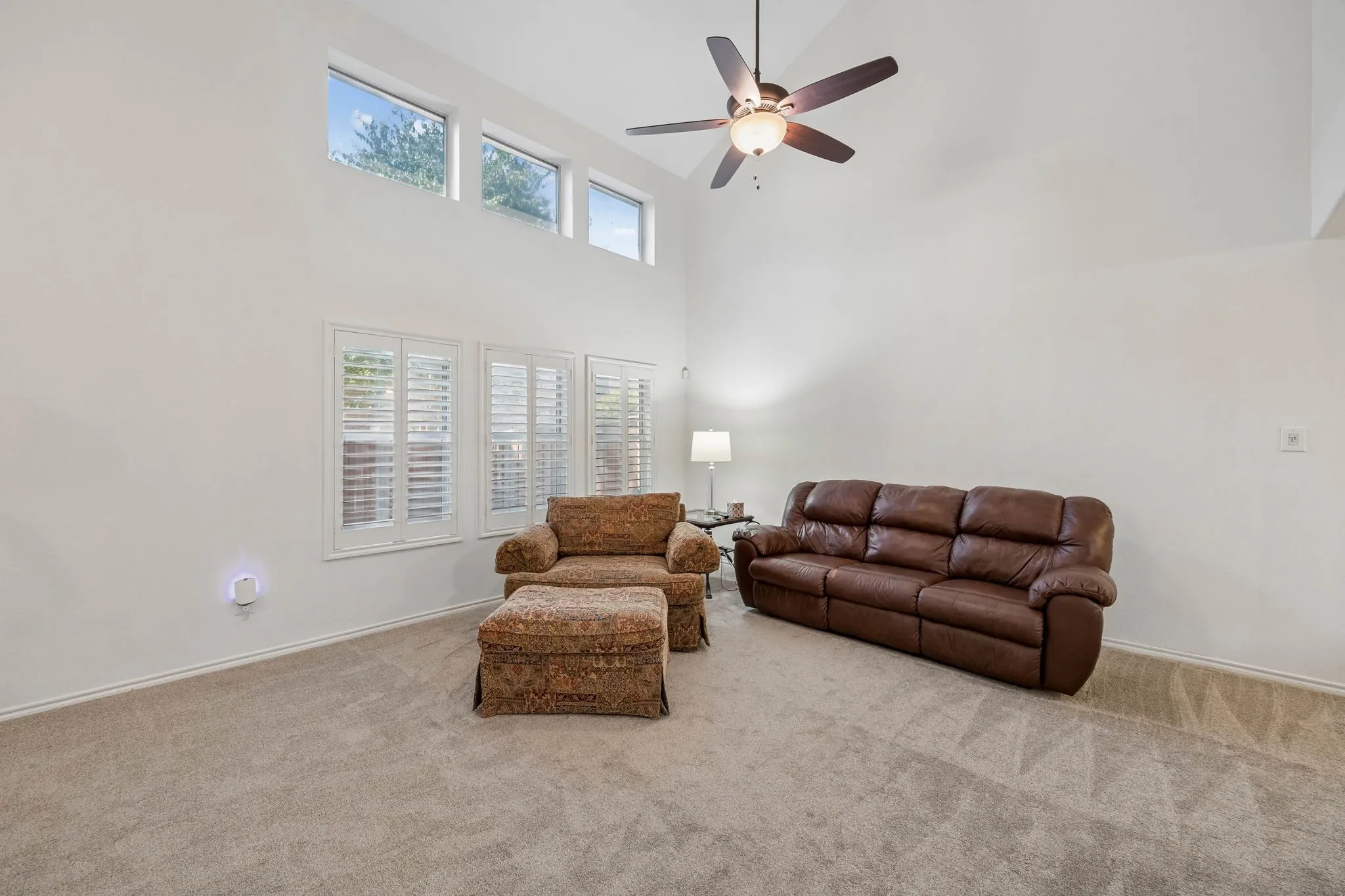 Townhouse For Sale in Collin County , 10187 Summit Run Drive, Frisco, Texas 75035, 3 Bedroom, 3 Bathroom, 2 Garage spaces, 1,706 Sqft, built in 2005, mls#21380304, Real Estate Agent in Frisco, Homes For Sale in Collin county, Homes For Sale in Frisco, Realtor in Frisco Texas, Real Estate Brokerage Independent Realty Texas, Luminita Cordes Realtor