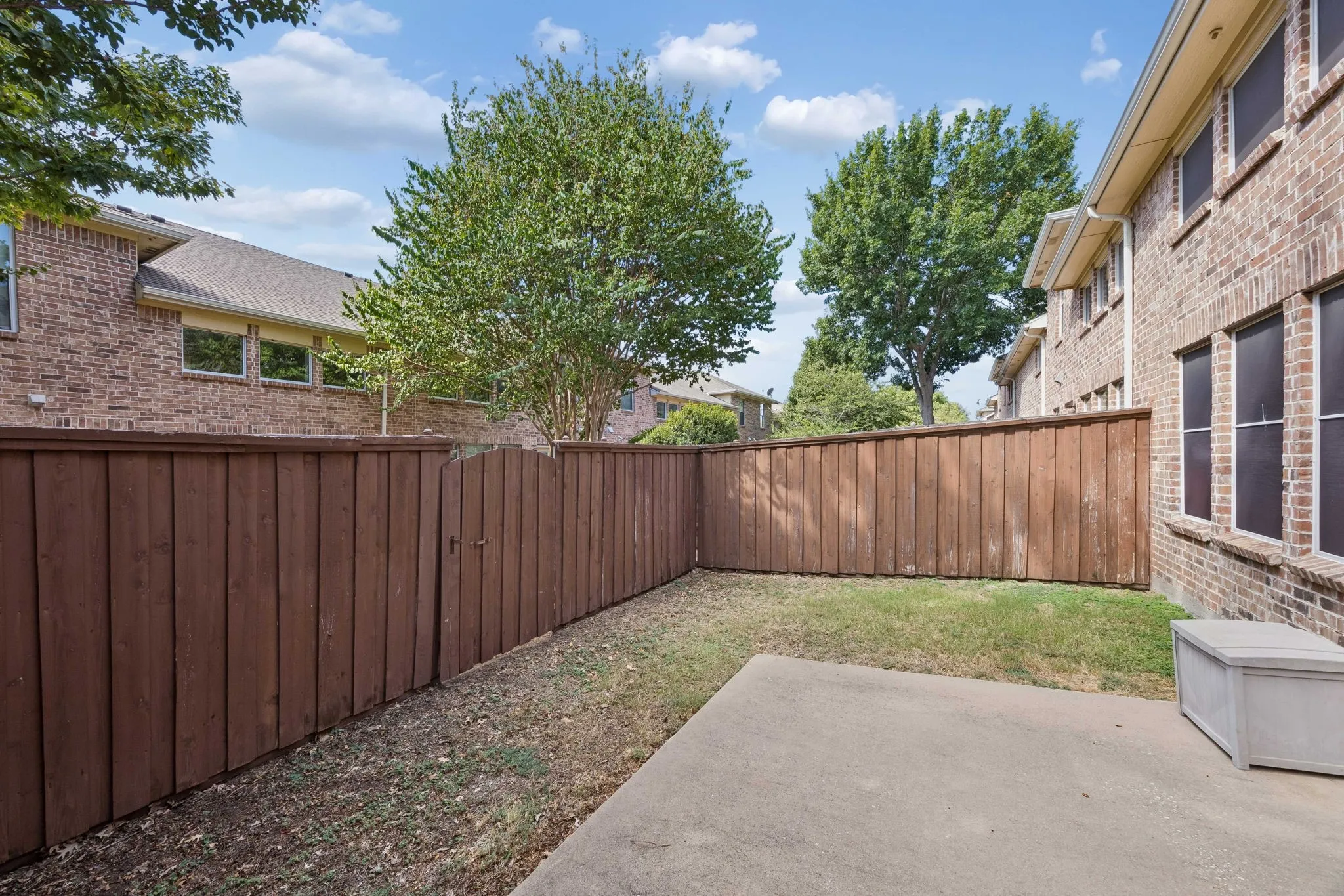 Townhouse For Sale in Collin County , 10187 Summit Run Drive, Frisco, Texas 75035, 3 Bedroom, 3 Bathroom, 2 Garage spaces, 1,706 Sqft, built in 2005, mls#21380304, Real Estate Agent in Frisco, Homes For Sale in Collin county, Homes For Sale in Frisco, Realtor in Frisco Texas, Real Estate Brokerage Independent Realty Texas, Luminita Cordes Realtor