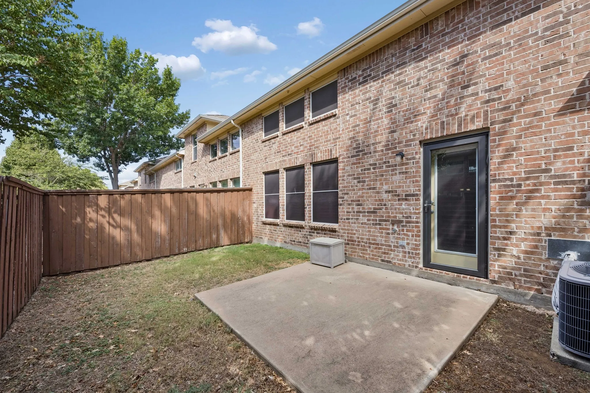 Townhouse For Sale in Collin County , 10187 Summit Run Drive, Frisco, Texas 75035, 3 Bedroom, 3 Bathroom, 2 Garage spaces, 1,706 Sqft, built in 2005, mls#21380304, Real Estate Agent in Frisco, Homes For Sale in Collin county, Homes For Sale in Frisco, Realtor in Frisco Texas, Real Estate Brokerage Independent Realty Texas, Luminita Cordes Realtor
