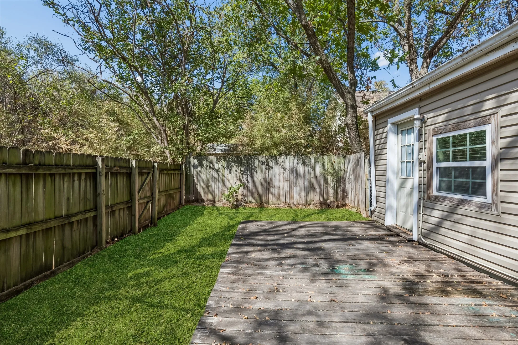 Single Family Residence For Sale in Denton County , 503 W Sycamore Street, Denton, Texas 76201, 4 Bedroom, 2 Bathroom, Garage spaces, 1,224 Sqft, built in 1958, mls#21384569, Real Estate Agent in Denton, Homes For Sale in Denton county, Homes For Sale in Denton, Realtor in Denton Texas, Real Estate Brokerage Independent Realty Texas, Luminita Cordes Realtor