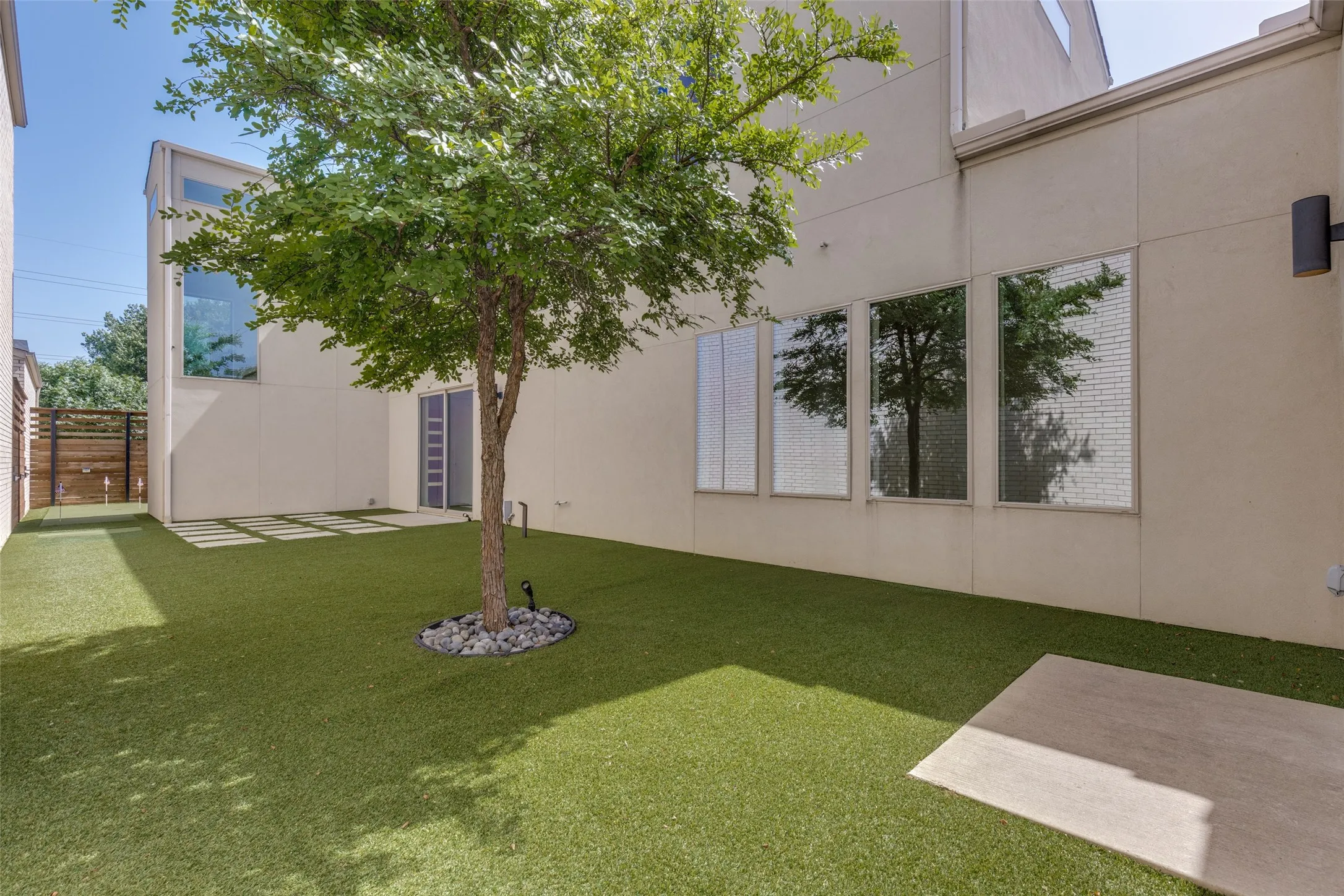 Single Family Residence For Sale in Dallas County , 3344 Walchard Court, Dallas, Texas 75229, 3 Bedroom, 4 Bathroom, 2 Garage spaces, 2,886 Sqft, built in 2018, mls#21392935, Real Estate Agent in Dallas, Homes For Sale in Dallas county, Homes For Sale in Dallas, Realtor in Dallas Texas, Real Estate Brokerage Independent Realty Texas, Luminita Cordes Realtor