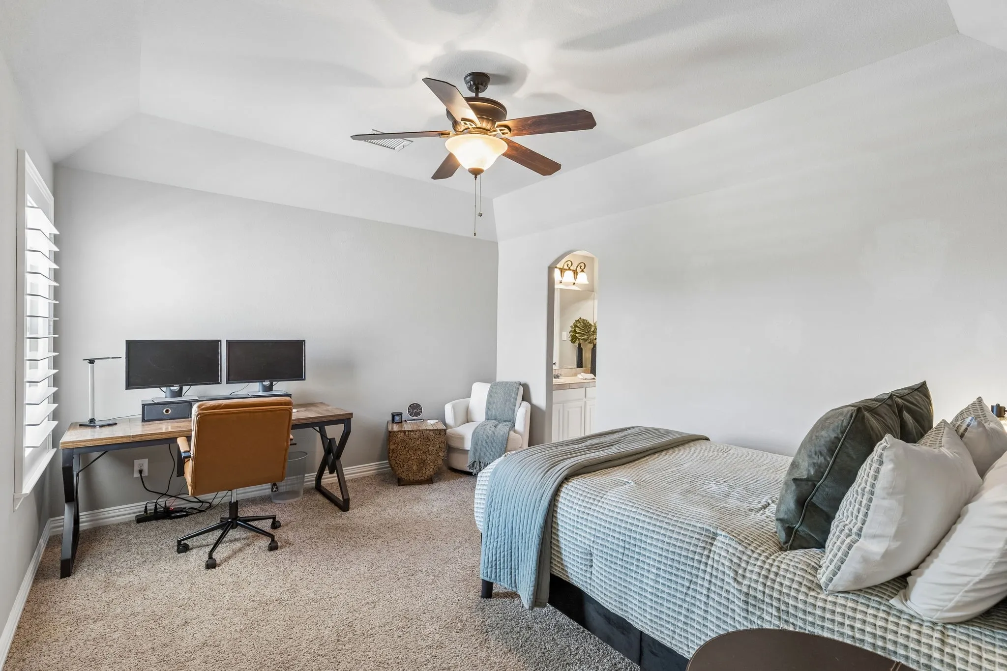 Single Family Residence For Sale in Collin County , 1530 Stillhouse Hollow Drive, Prosper, Texas 75078, 4 Bedroom, 5 Bathroom, 3 Garage spaces, 4,002 Sqft, built in 2014, mls#21391507, Real Estate Agent in Prosper, Homes For Sale in Collin county, Homes For Sale in Prosper, Realtor in Prosper Texas, Real Estate Brokerage Independent Realty Texas, Luminita Cordes Realtor