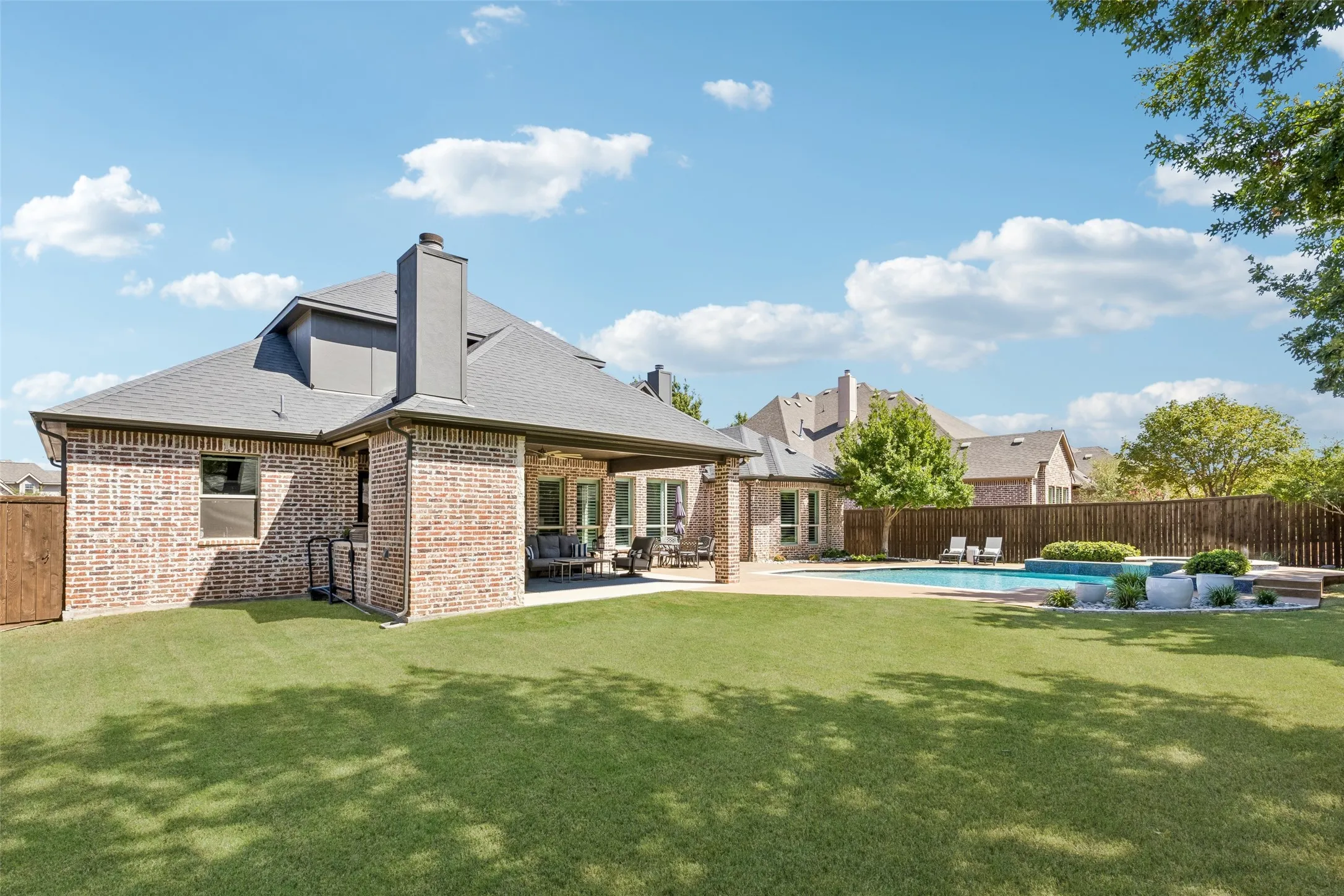 Huge backyard with plenty of space for a Sports Court or Putting Green