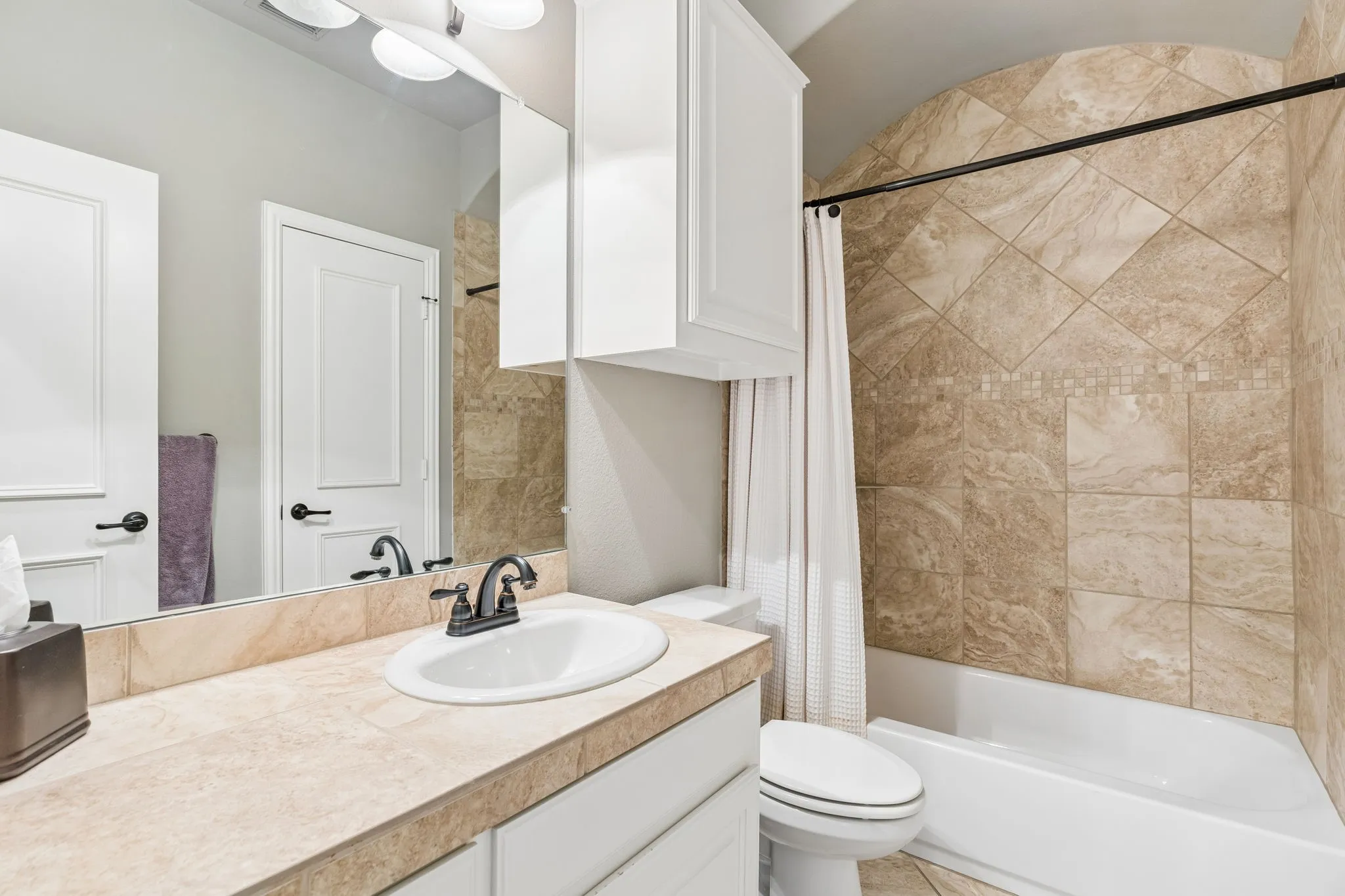 Single Family Residence For Sale in Collin County , 1530 Stillhouse Hollow Drive, Prosper, Texas 75078, 4 Bedroom, 5 Bathroom, 3 Garage spaces, 4,002 Sqft, built in 2014, mls#21391507, Real Estate Agent in Prosper, Homes For Sale in Collin county, Homes For Sale in Prosper, Realtor in Prosper Texas, Real Estate Brokerage Independent Realty Texas, Luminita Cordes Realtor