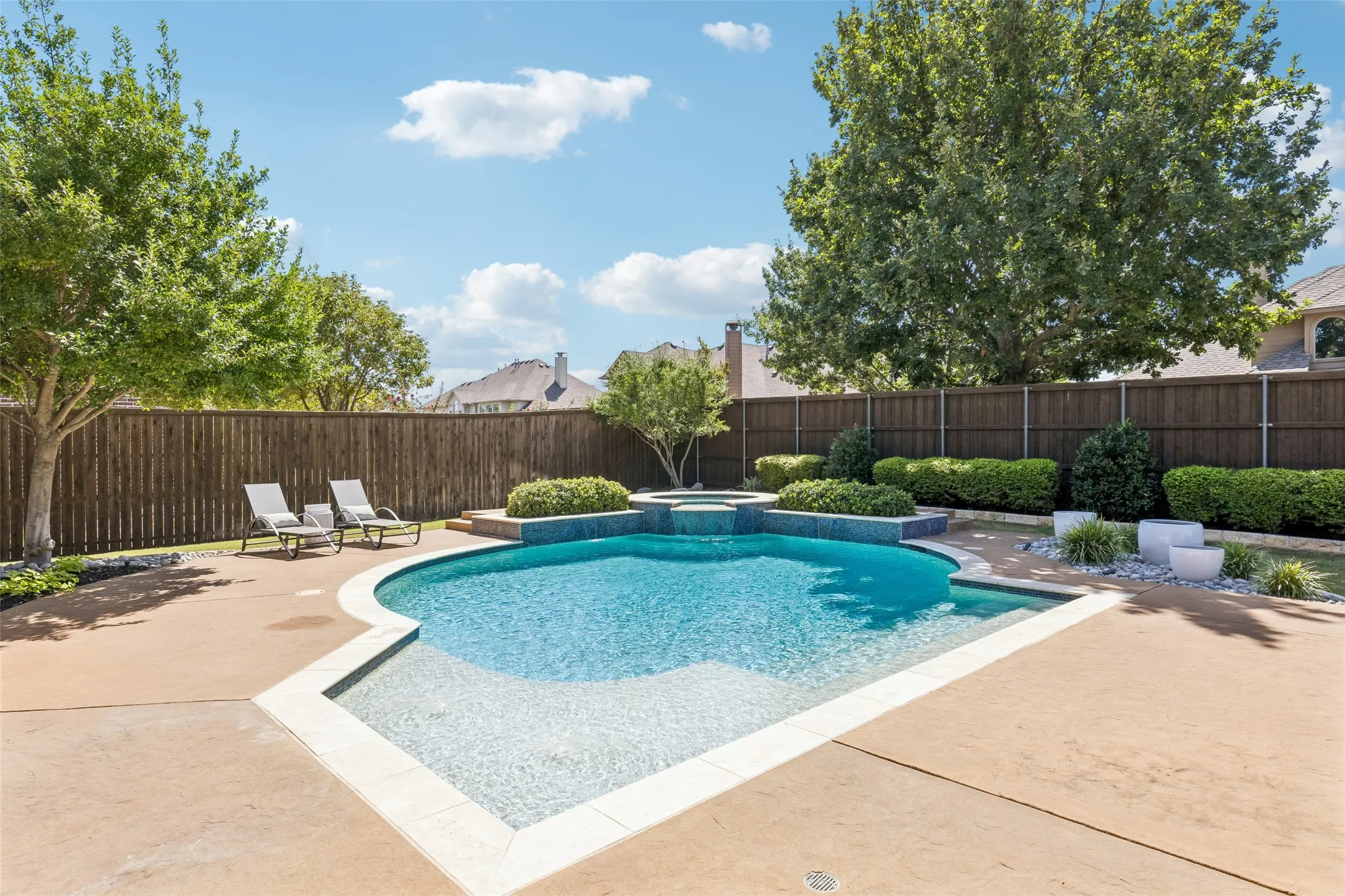 Single Family Residence For Sale in Collin County , 1530 Stillhouse Hollow Drive, Prosper, Texas 75078, 4 Bedroom, 5 Bathroom, 3 Garage spaces, 4,002 Sqft, built in 2014, mls#21391507, Real Estate Agent in Prosper, Homes For Sale in Collin county, Homes For Sale in Prosper, Realtor in Prosper Texas, Real Estate Brokerage Independent Realty Texas, Luminita Cordes Realtor