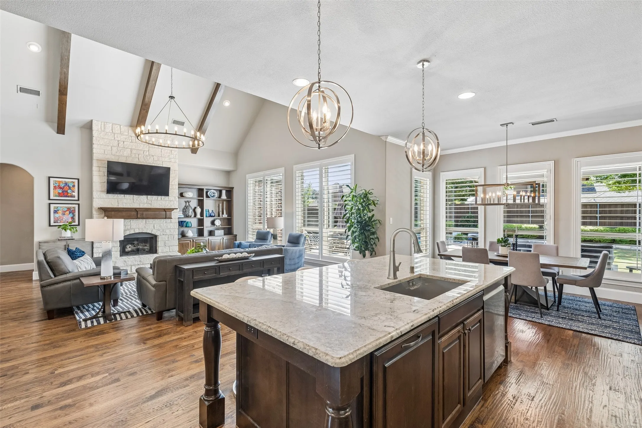 Single Family Residence For Sale in Collin County , 1530 Stillhouse Hollow Drive, Prosper, Texas 75078, 4 Bedroom, 5 Bathroom, 3 Garage spaces, 4,002 Sqft, built in 2014, mls#21391507, Real Estate Agent in Prosper, Homes For Sale in Collin county, Homes For Sale in Prosper, Realtor in Prosper Texas, Real Estate Brokerage Independent Realty Texas, Luminita Cordes Realtor