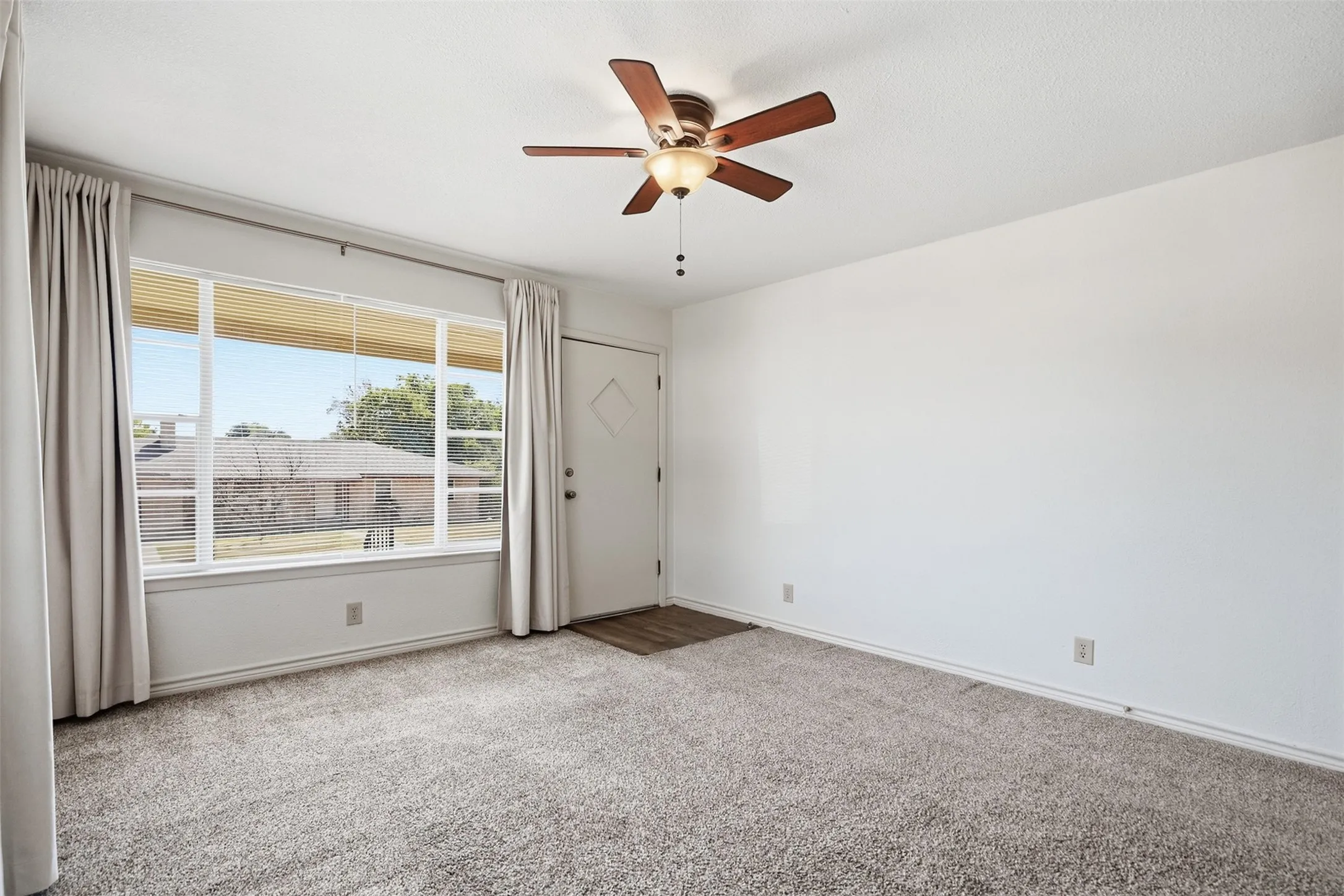 Duplex For Rent in Johnson County , 106 Pine Street 106, Keene, Texas 76059, 2 Bedroom, 1 Bathroom, 1 Garage spaces, 775 Sqft, built in 1964, mls#21388812, Real Estate Agent in Keene, Homes For Rent in Johnson county, Homes For Rent in Keene, Realtor in Keene Texas, Real Estate Brokerage Independent Realty Texas, Luminita Cordes Realtor