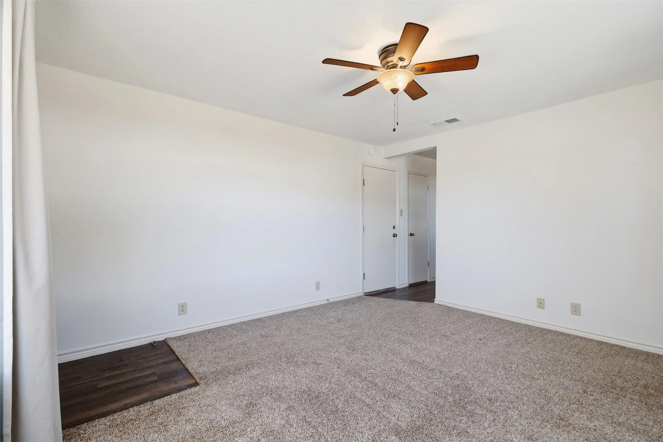 Duplex For Rent in Johnson County , 106 Pine Street 106, Keene, Texas 76059, 2 Bedroom, 1 Bathroom, 1 Garage spaces, 775 Sqft, built in 1964, mls#21388812, Real Estate Agent in Keene, Homes For Rent in Johnson county, Homes For Rent in Keene, Realtor in Keene Texas, Real Estate Brokerage Independent Realty Texas, Luminita Cordes Realtor
