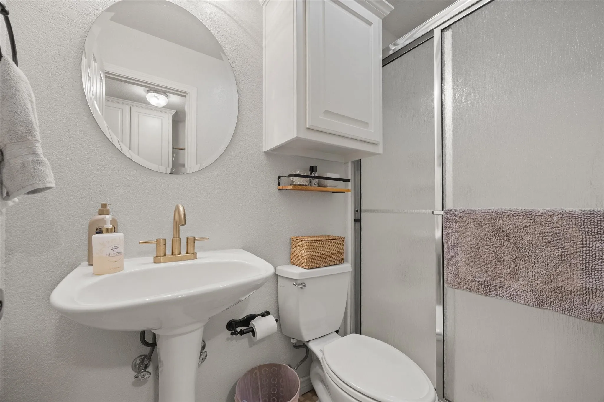 Single Family Residence For Sale in Erath County , 4865 Compass Way, Bluff Dale, Texas 76433, 4 Bedroom, 3 Bathroom, 4 Garage spaces, 2,415 Sqft, built in 2006, mls#21390642, Real Estate Agent in Bluff Dale, Homes For Sale in Erath county, Homes For Sale in Bluff Dale, Realtor in Bluff Dale Texas, Real Estate Brokerage Independent Realty Texas, Luminita Cordes Realtor
