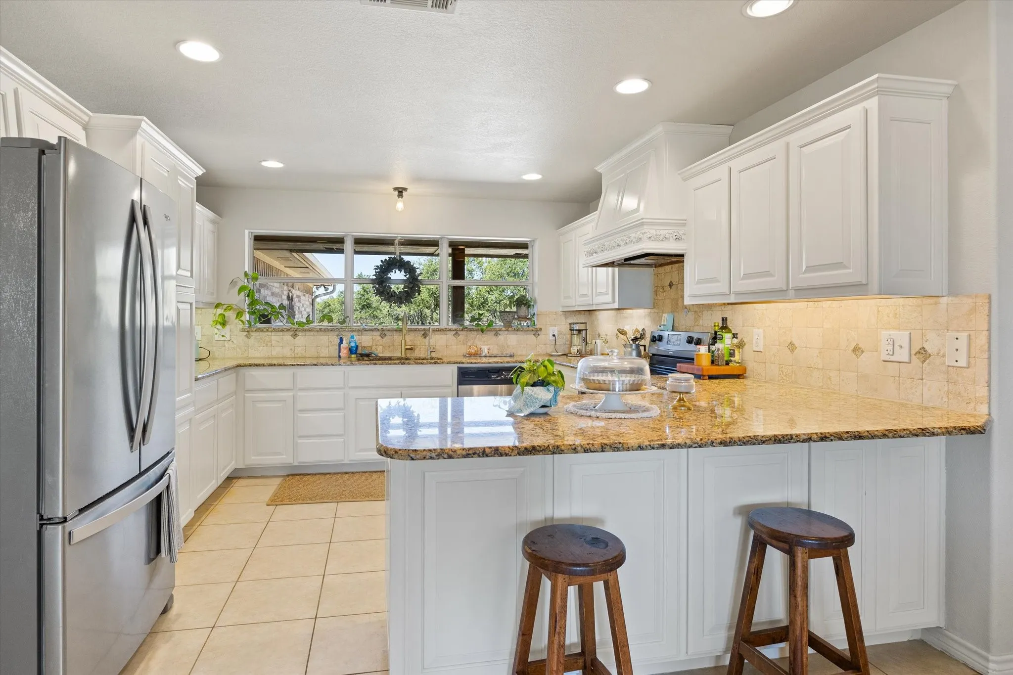 Single Family Residence For Sale in Erath County , 4865 Compass Way, Bluff Dale, Texas 76433, 4 Bedroom, 3 Bathroom, 4 Garage spaces, 2,415 Sqft, built in 2006, mls#21390642, Real Estate Agent in Bluff Dale, Homes For Sale in Erath county, Homes For Sale in Bluff Dale, Realtor in Bluff Dale Texas, Real Estate Brokerage Independent Realty Texas, Luminita Cordes Realtor