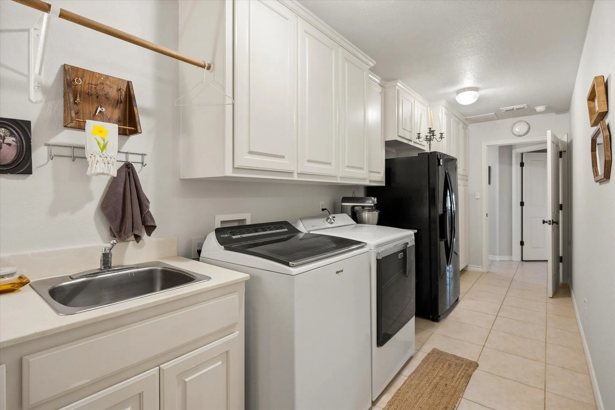 Single Family Residence For Sale in Erath County , 4865 Compass Way, Bluff Dale, Texas 76433, 4 Bedroom, 3 Bathroom, 4 Garage spaces, 2,415 Sqft, built in 2006, mls#21390642, Real Estate Agent in Bluff Dale, Homes For Sale in Erath county, Homes For Sale in Bluff Dale, Realtor in Bluff Dale Texas, Real Estate Brokerage Independent Realty Texas, Luminita Cordes Realtor