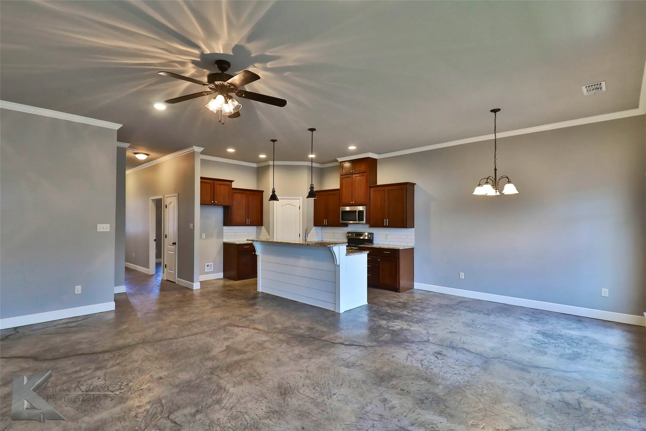 Duplex For Rent in Taylor County , 3812 Carrera Lane, Abilene, Texas 79602, 3 Bedroom, 2 Bathroom, 2 Garage spaces, 1,460 Sqft, built in 2016, mls#21392895, Real Estate Agent in Abilene, Homes For Rent in Taylor county, Homes For Rent in Abilene, Realtor in Abilene Texas, Real Estate Brokerage Independent Realty Texas, Luminita Cordes Realtor