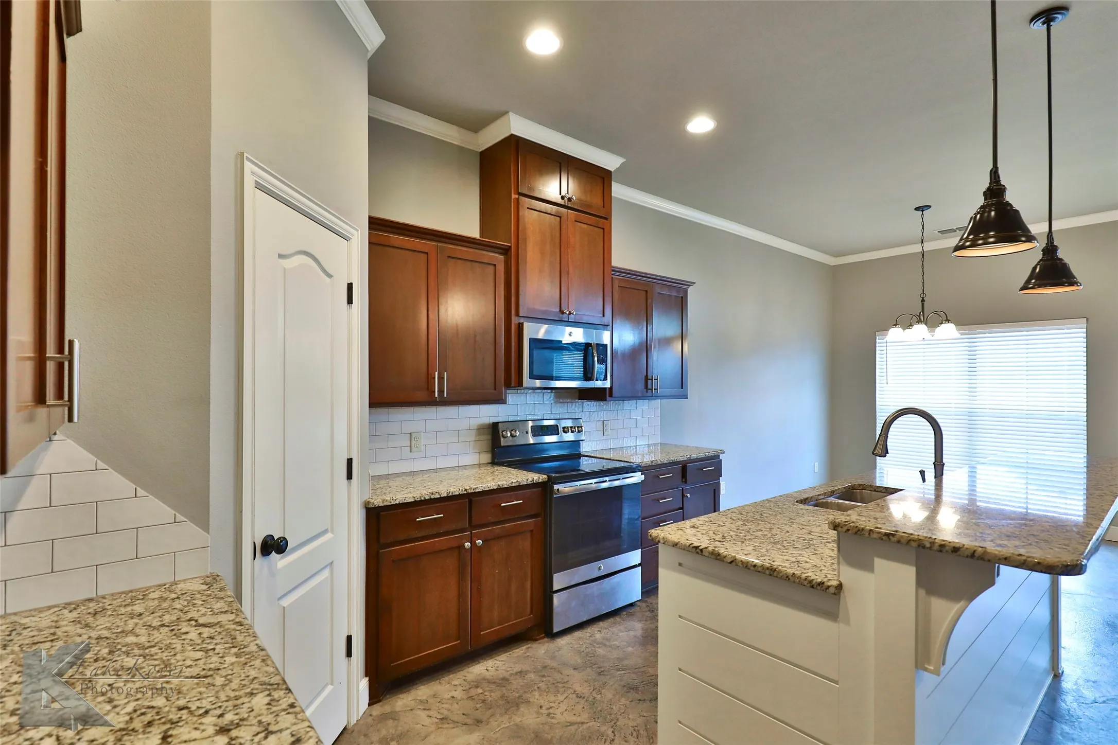 Duplex For Rent in Taylor County , 3812 Carrera Lane, Abilene, Texas 79602, 3 Bedroom, 2 Bathroom, 2 Garage spaces, 1,460 Sqft, built in 2016, mls#21392895, Real Estate Agent in Abilene, Homes For Rent in Taylor county, Homes For Rent in Abilene, Realtor in Abilene Texas, Real Estate Brokerage Independent Realty Texas, Luminita Cordes Realtor