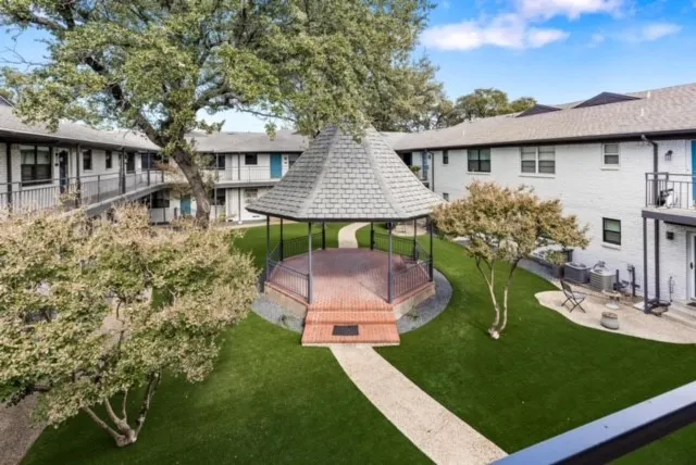Condominium For Rent in Dallas County , 3925 Inwood Road 2016, Dallas, Texas 75209, 2 Bedroom, 2 Bathroom, Garage spaces, 860 Sqft, built in 1983, mls#21388239, Real Estate Agent in Dallas, Homes For Rent in Dallas county, Homes For Rent in Dallas, Realtor in Dallas Texas, Real Estate Brokerage Independent Realty Texas, Luminita Cordes Realtor