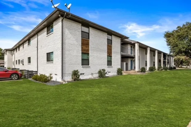 Condominium For Rent in Dallas County , 3925 Inwood Road 2016, Dallas, Texas 75209, 2 Bedroom, 2 Bathroom, Garage spaces, 860 Sqft, built in 1983, mls#21388239, Real Estate Agent in Dallas, Homes For Rent in Dallas county, Homes For Rent in Dallas, Realtor in Dallas Texas, Real Estate Brokerage Independent Realty Texas, Luminita Cordes Realtor