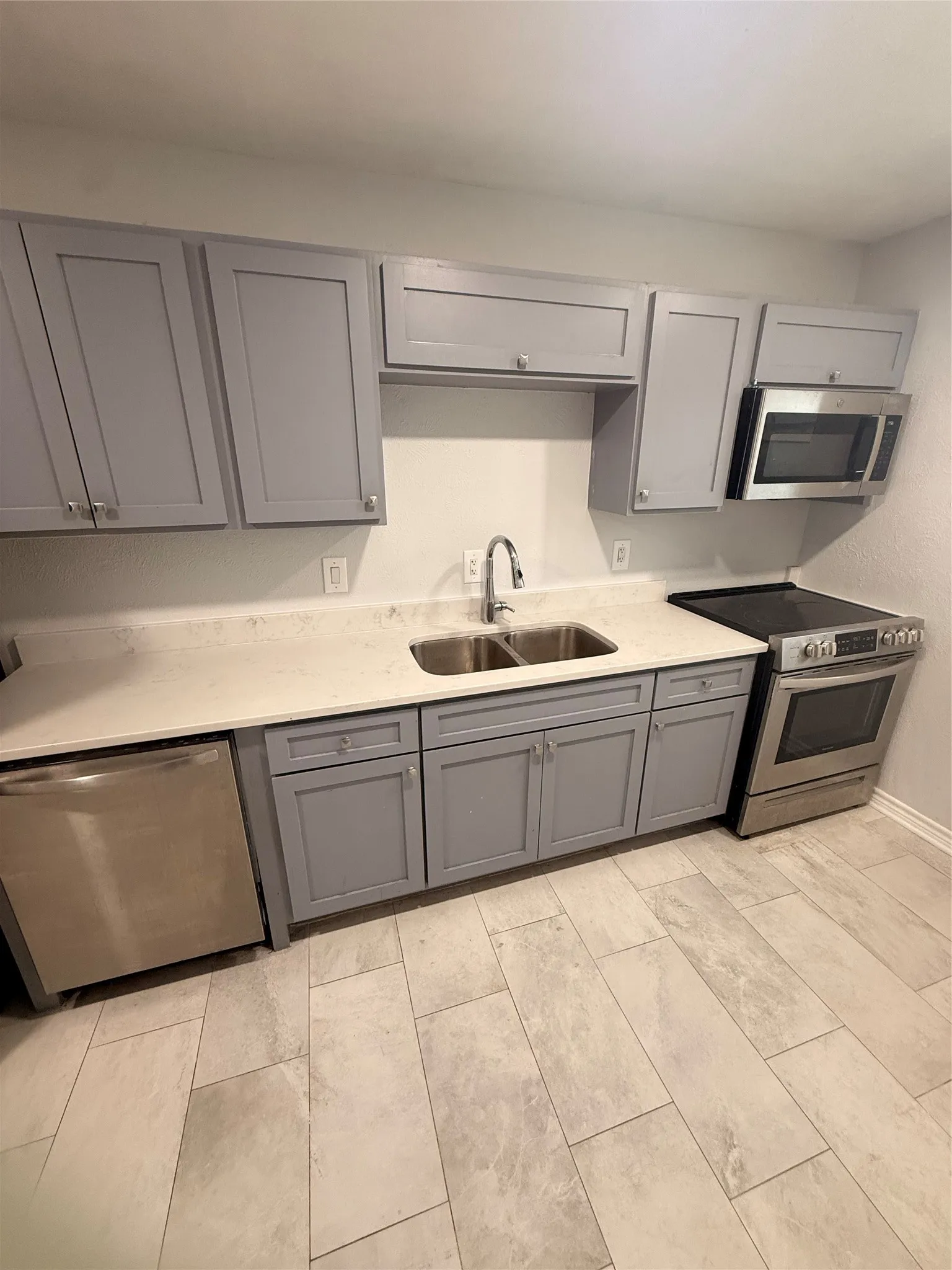 Condominium For Rent in Dallas County , 3925 Inwood Road 2016, Dallas, Texas 75209, 2 Bedroom, 2 Bathroom, Garage spaces, 860 Sqft, built in 1983, mls#21388239, Real Estate Agent in Dallas, Homes For Rent in Dallas county, Homes For Rent in Dallas, Realtor in Dallas Texas, Real Estate Brokerage Independent Realty Texas, Luminita Cordes Realtor