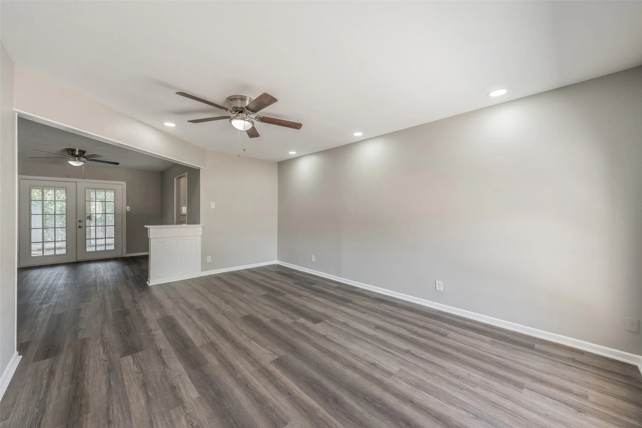 Single Family Residence For Sale in Tarrant County , 3562 Paint Trail, Fort Worth, Texas 76116, 3 Bedroom, 2 Bathroom, 1 Garage spaces, 1,209 Sqft, built in 1959, mls#21392941, Real Estate Agent in Fort Worth, Homes For Sale in Tarrant county, Homes For Sale in Fort Worth, Realtor in Fort Worth Texas, Real Estate Brokerage Independent Realty Texas, Luminita Cordes Realtor