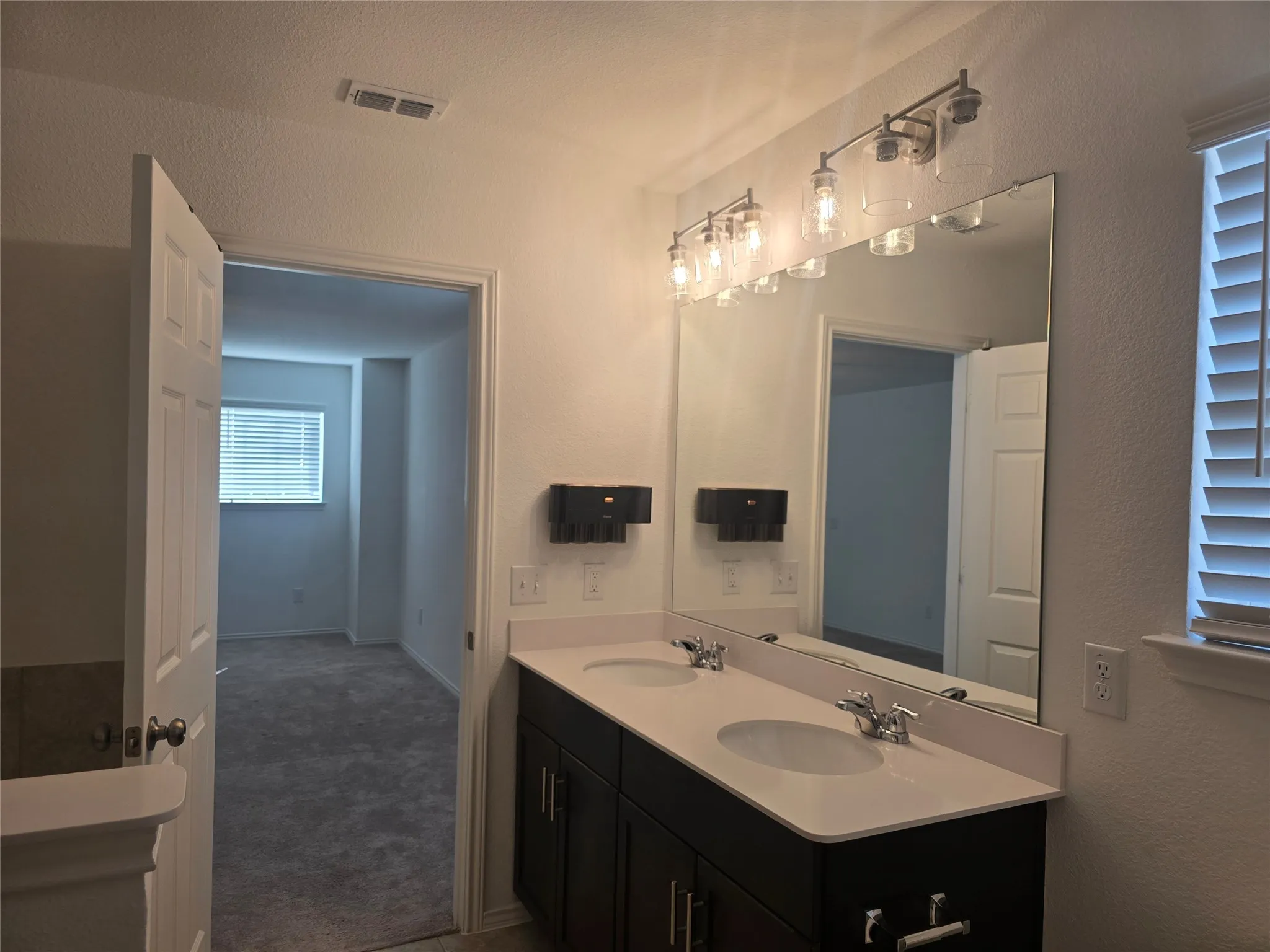 Single Family Residence For Rent in Collin County , 906 Cottontail Drive, Princeton, Texas 75407, 4 Bedroom, 3 Bathroom, 2 Garage spaces, 2,617 Sqft, built in 2023, mls#21392938, Real Estate Agent in Princeton, Homes For Rent in Collin county, Homes For Rent in Princeton, Realtor in Princeton Texas, Real Estate Brokerage Independent Realty Texas, Luminita Cordes Realtor
