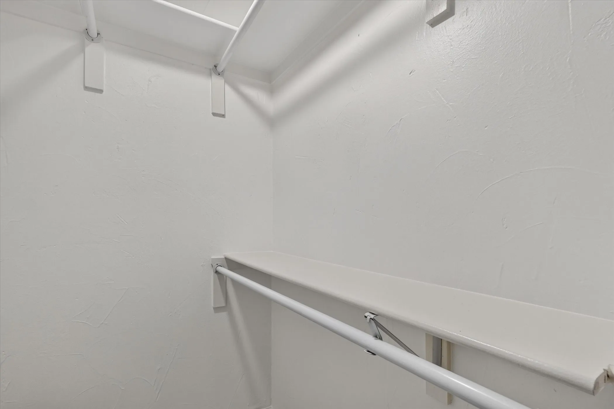 Condominium For Sale in Dallas County , 3022 Forest Lane 204, Dallas, Texas 75234, 1 Bedroom, 1 Bathroom, Garage spaces, 475 Sqft, built in 1982, mls#21392945, Real Estate Agent in Dallas, Homes For Sale in Dallas county, Homes For Sale in Dallas, Realtor in Dallas Texas, Real Estate Brokerage Independent Realty Texas, Luminita Cordes Realtor
