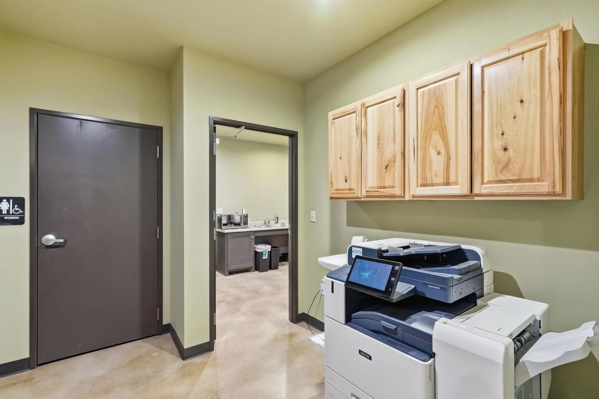 Office For Rent in Taylor County , 2769 S Treadaway Boulevard, Abilene, Texas 79602, 0, 0, Garage spaces, 0 Sqft, built in 2017, mls#21392971, Real Estate Agent in Abilene, Homes For Rent in Taylor county, Homes For Rent in Abilene, Realtor in Abilene Texas, Real Estate Brokerage Independent Realty Texas, Luminita Cordes Realtor